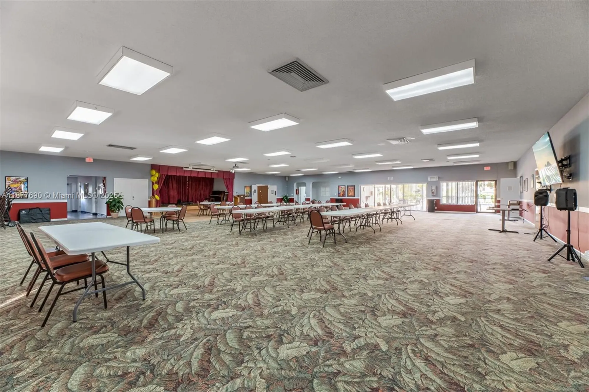 Property Slideshow image 24 of 30 | 4955 e sabal palm blvd apt 305, Tamarac, FL, 33319