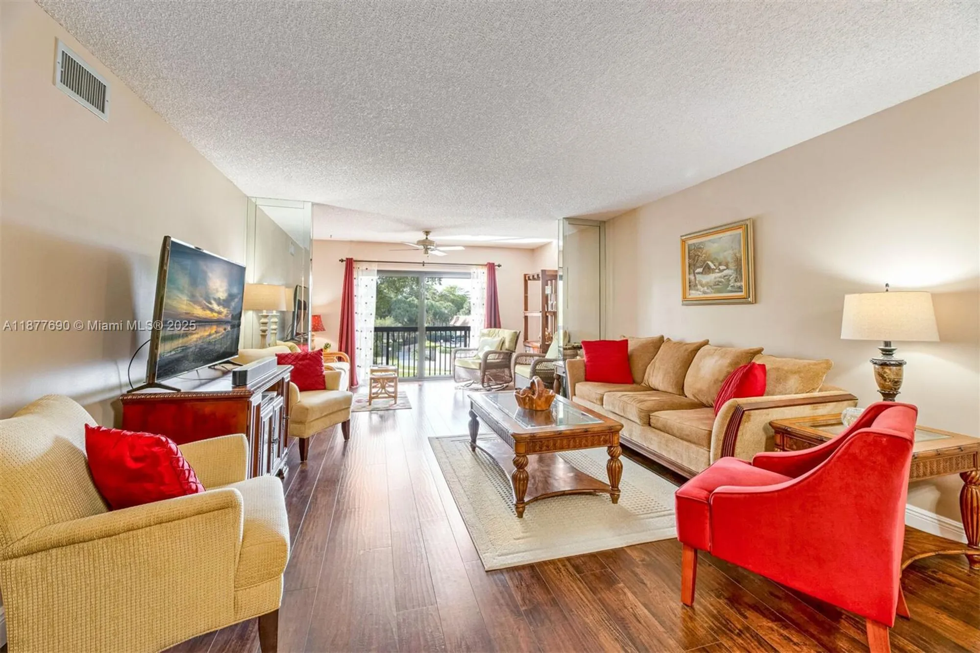 Property Slideshow image 4 of 30 | 4955 e sabal palm blvd apt 305, Tamarac, FL, 33319