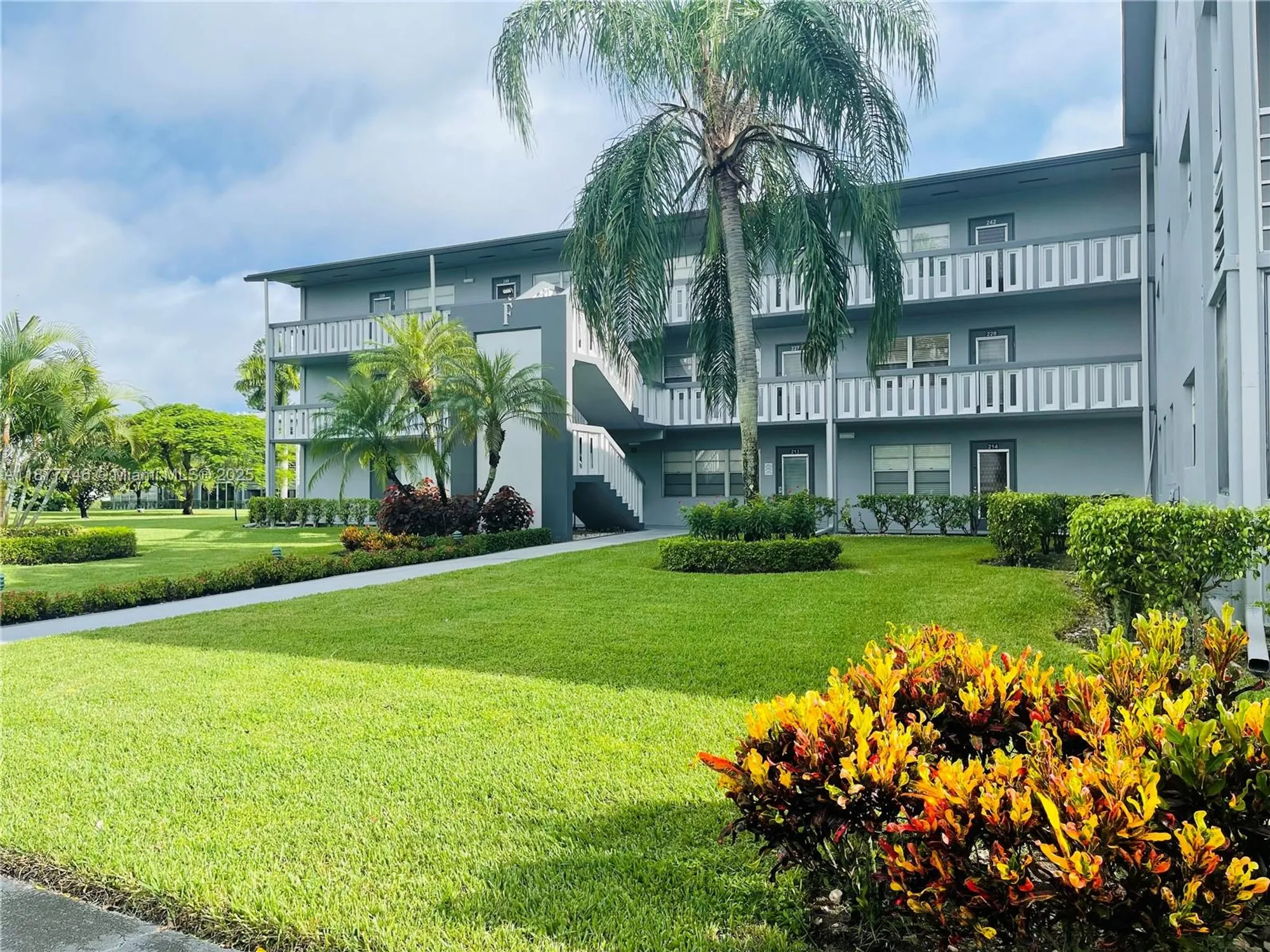 Property Slideshow image 2 of 25 | 251 suffolk f # 251, Boca Raton, FL, 33434