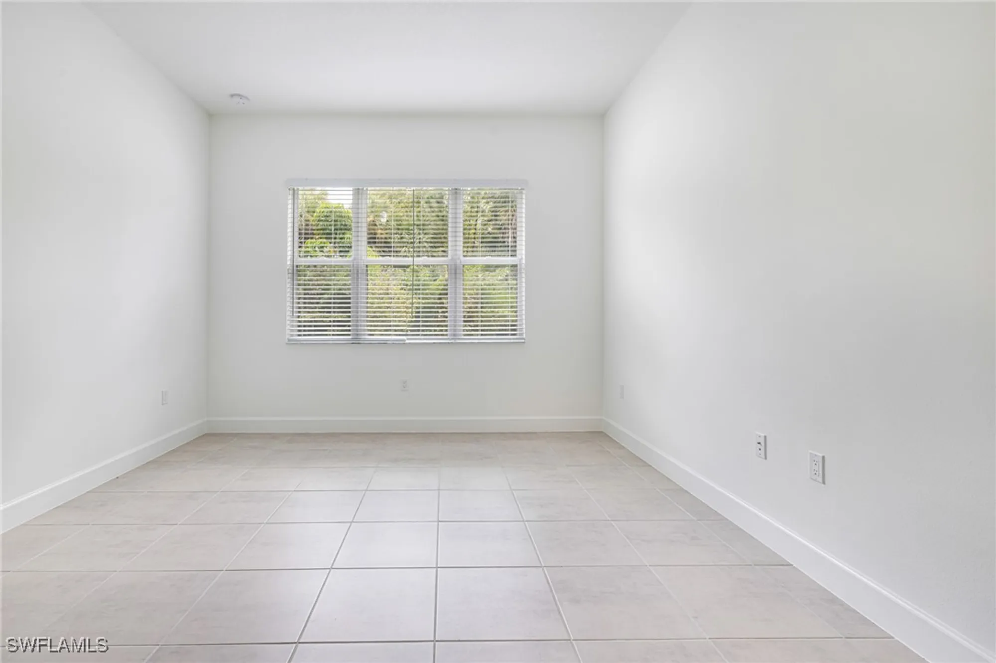 Property Slideshow image 26 of 44 | 12448 violet ln, Naples, FL, 34120