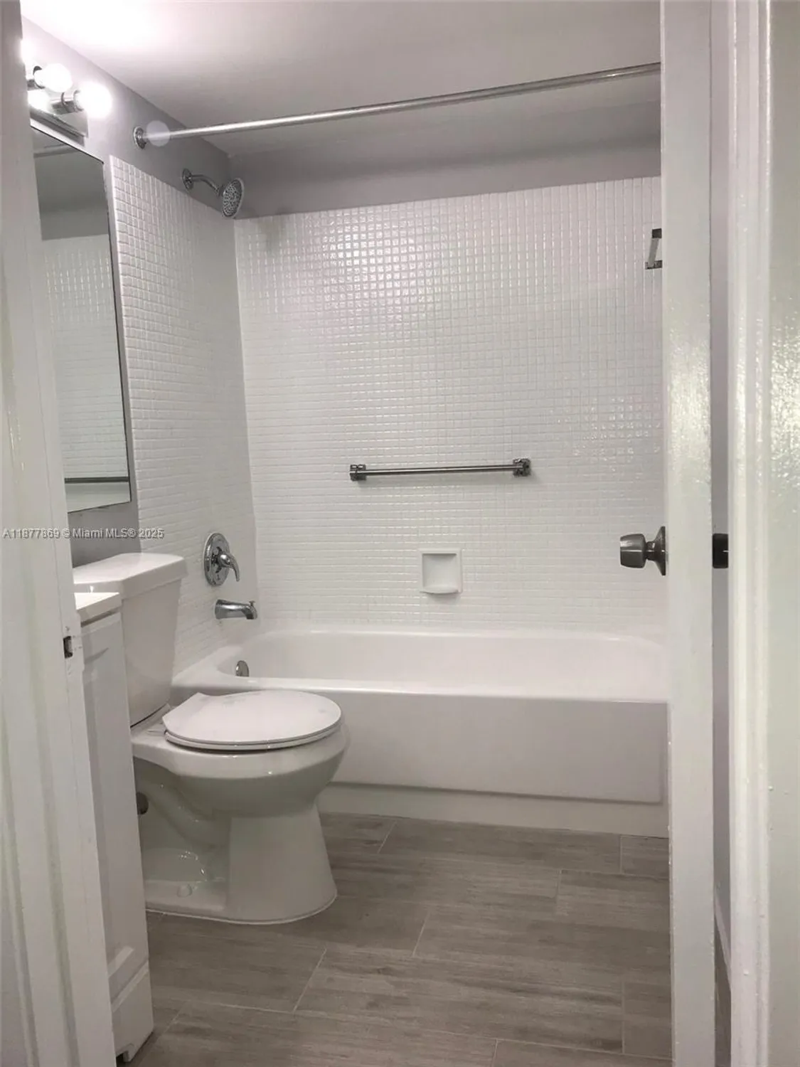 Property Slideshow image 7 of 43 | 17 keswick a # 17, Deerfield Beach, FL, 33442