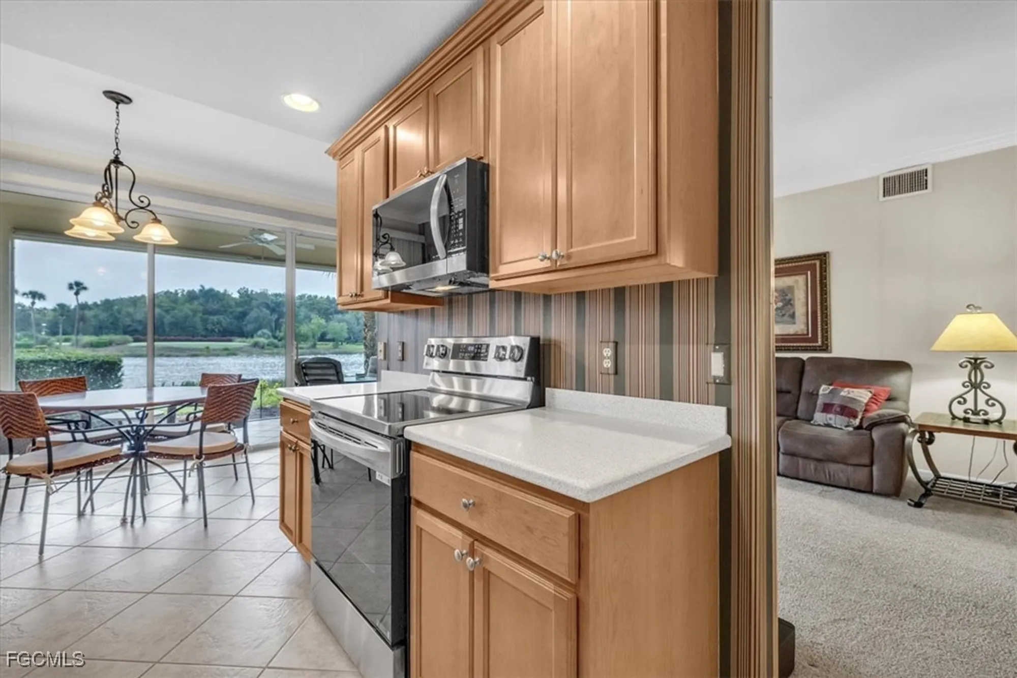 Property Slideshow image 17 of 50 | 3110 meandering way 101, Fort Myers, FL, 33905