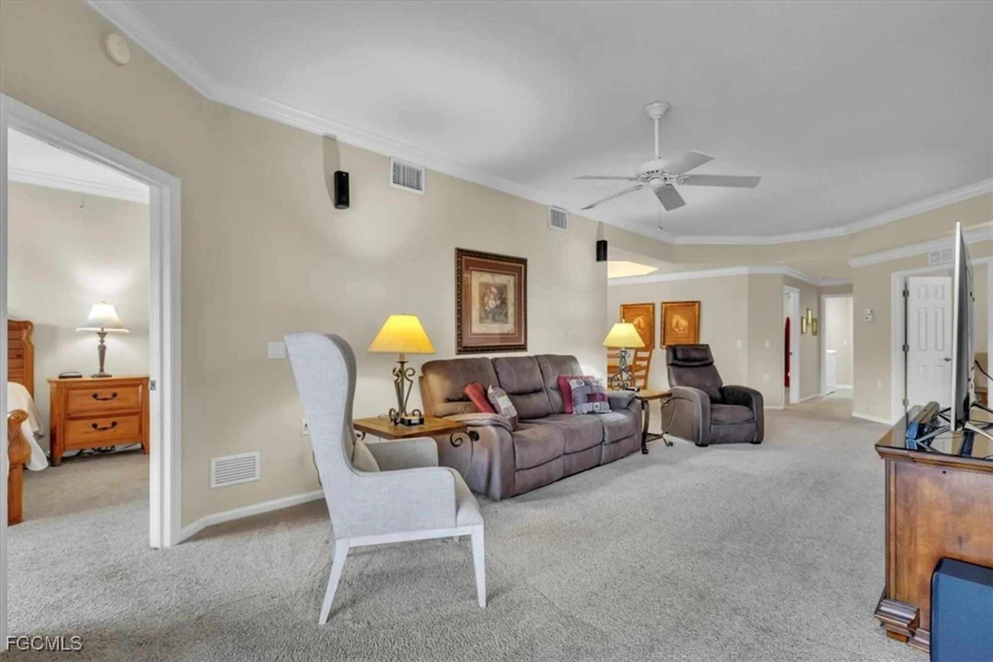 Property Slideshow image 10 of 50 | 3110 meandering way 101, Fort Myers, FL, 33905