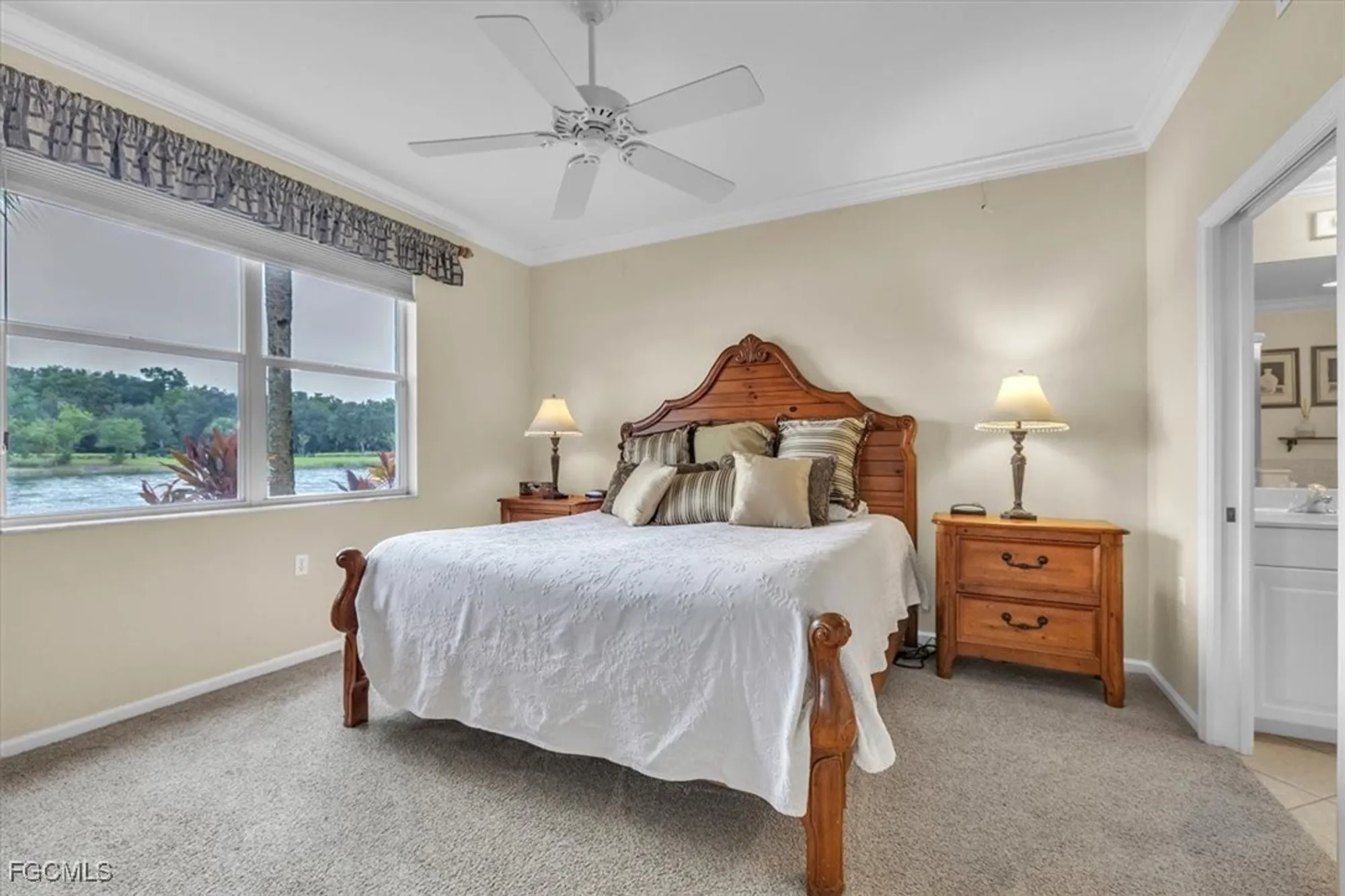 Property Slideshow image 21 of 50 | 3110 meandering way 101, Fort Myers, FL, 33905