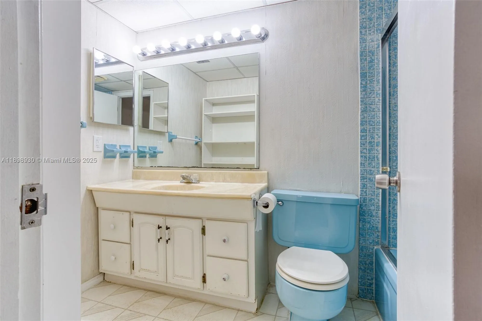 Property Slideshow image 11 of 19 | 1005 country club dr 408, Margate, FL, 33063
