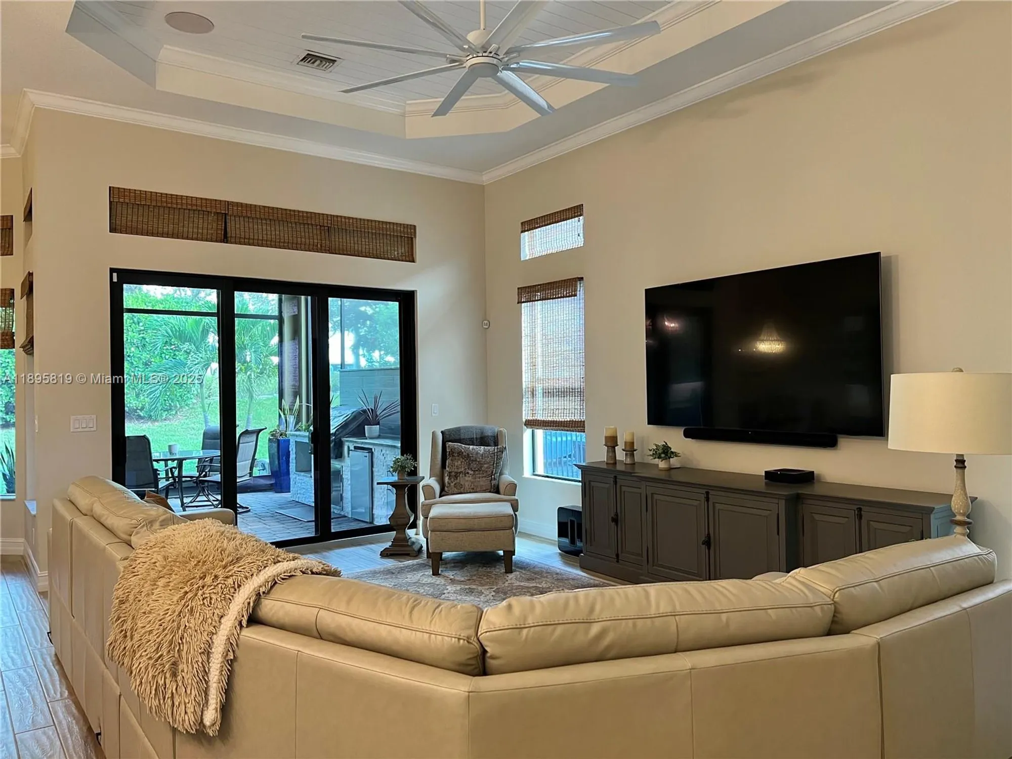 Property Slideshow image 15 of 45 | 11985 kalmar cir, Parkland, FL, 33076