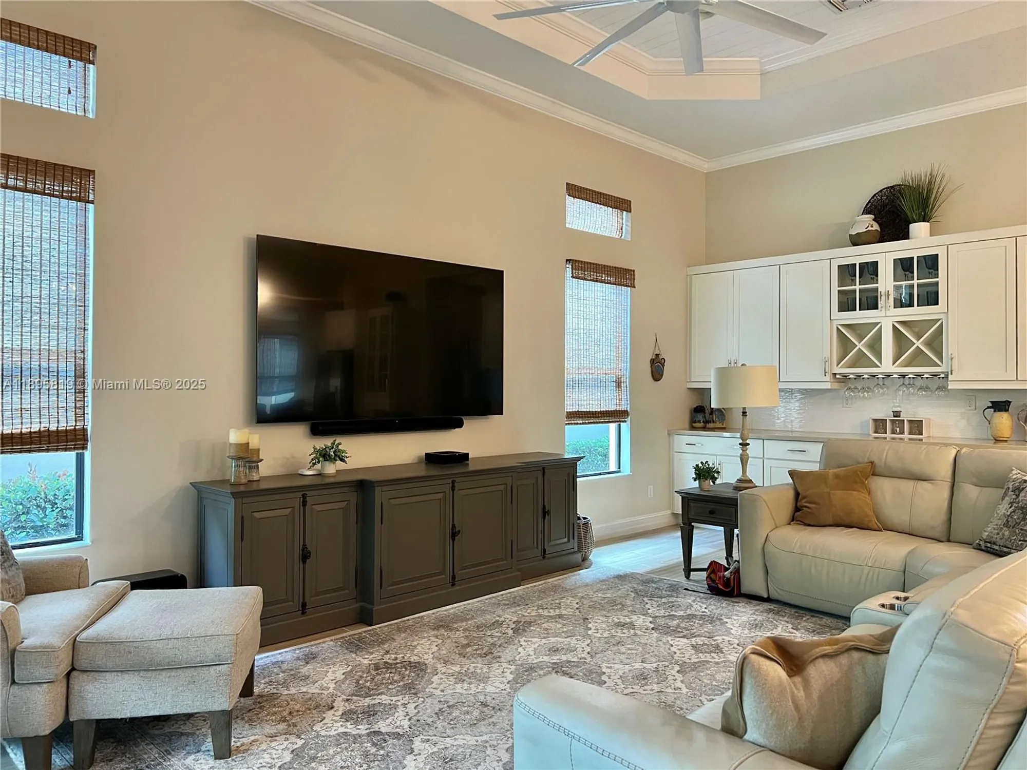 Property Slideshow image 16 of 45 | 11985 kalmar cir, Parkland, FL, 33076