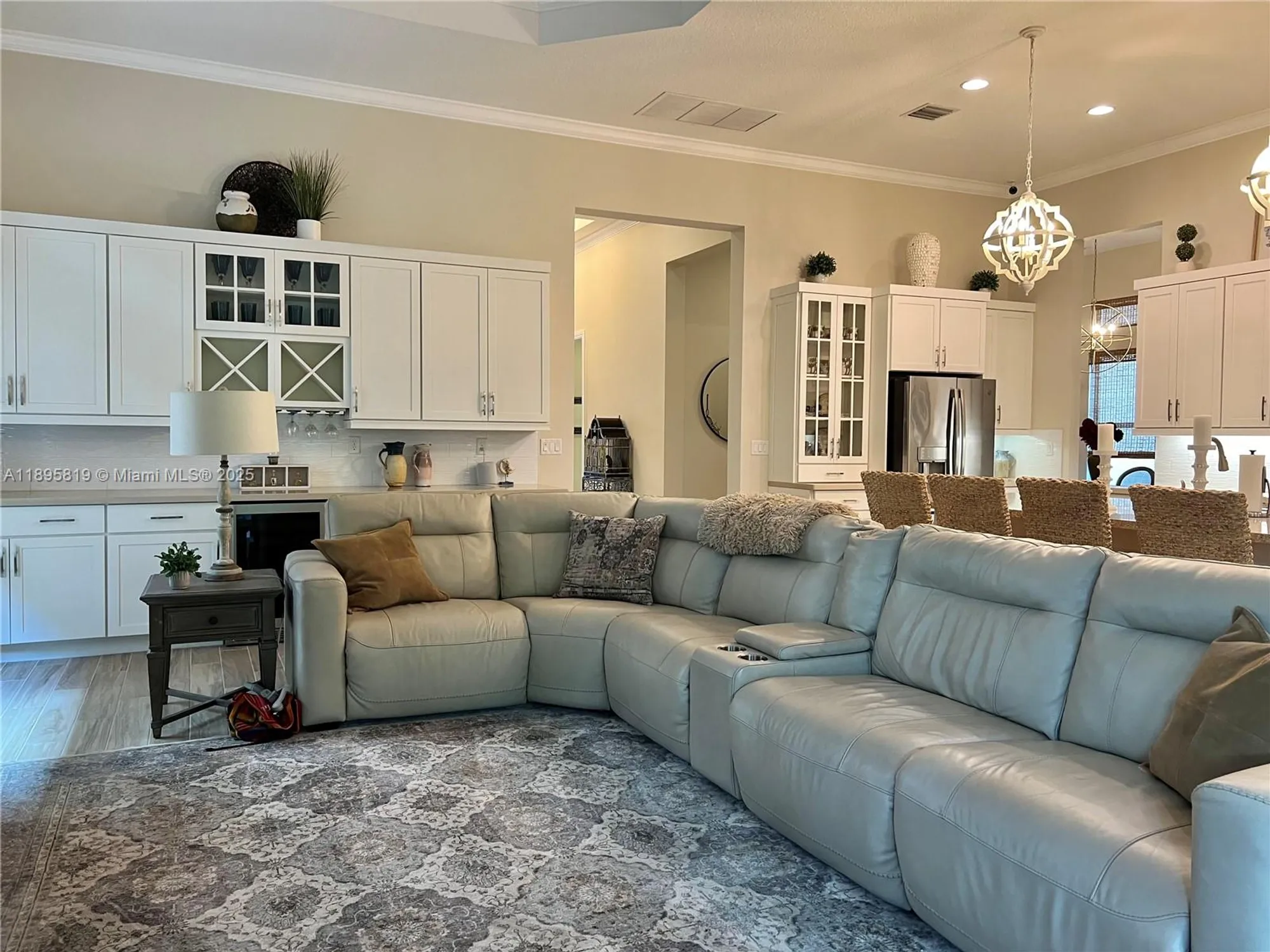 Property Slideshow image 13 of 45 | 11985 kalmar cir, Parkland, FL, 33076
