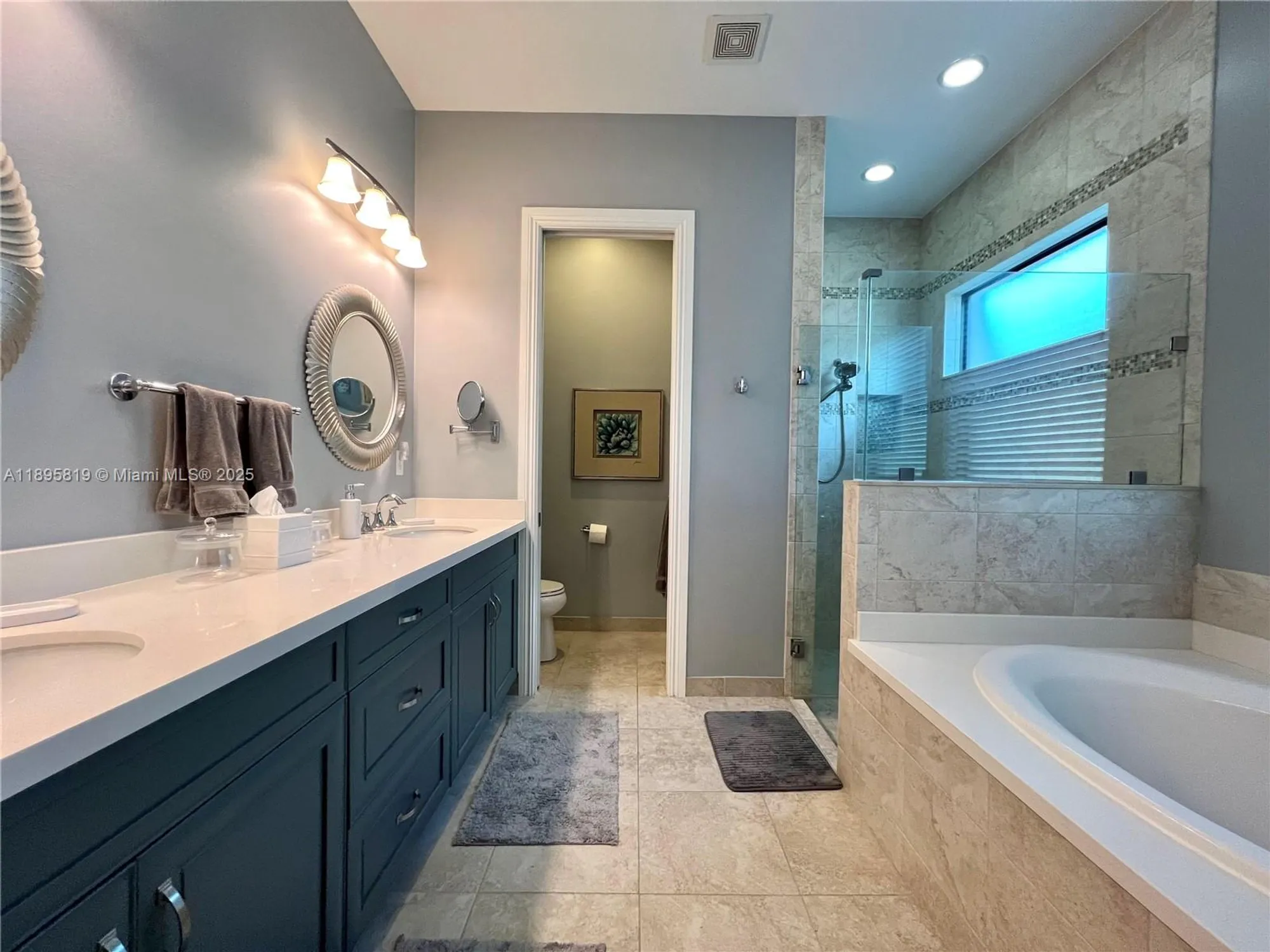 Property Slideshow image 23 of 45 | 11985 kalmar cir, Parkland, FL, 33076