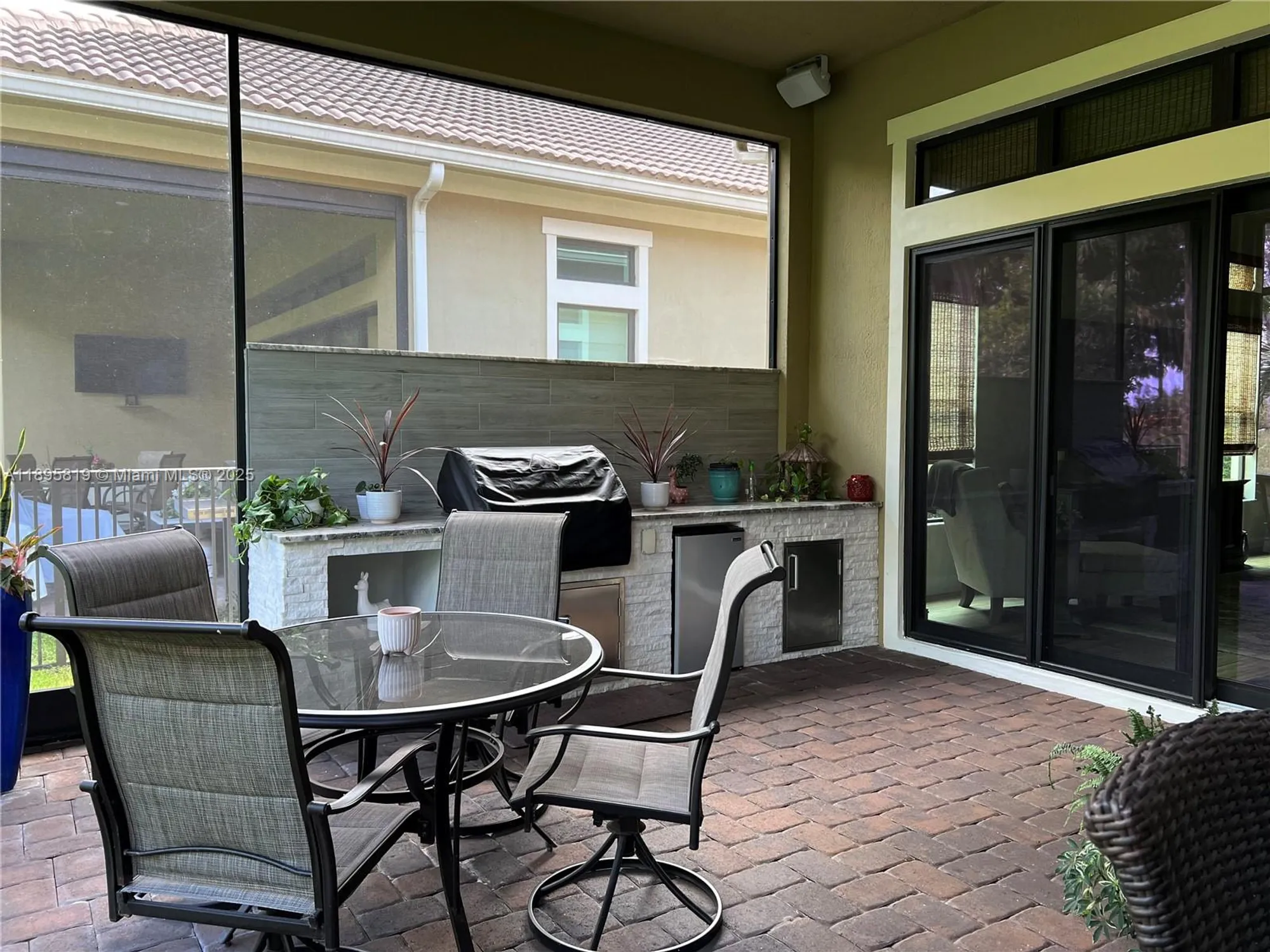 Property Slideshow image 37 of 45 | 11985 kalmar cir, Parkland, FL, 33076