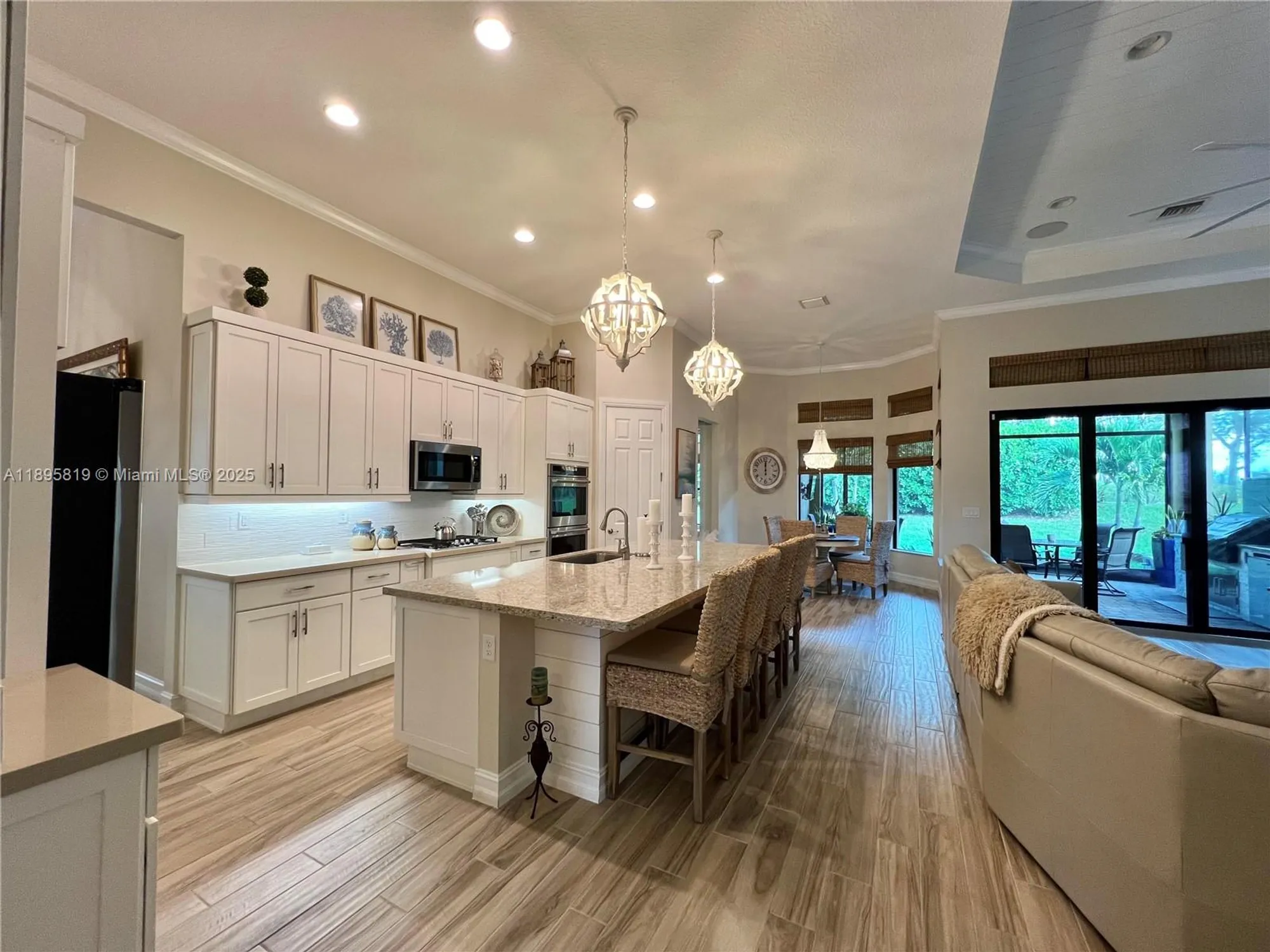 Property Slideshow image 3 of 45 | 11985 kalmar cir, Parkland, FL, 33076