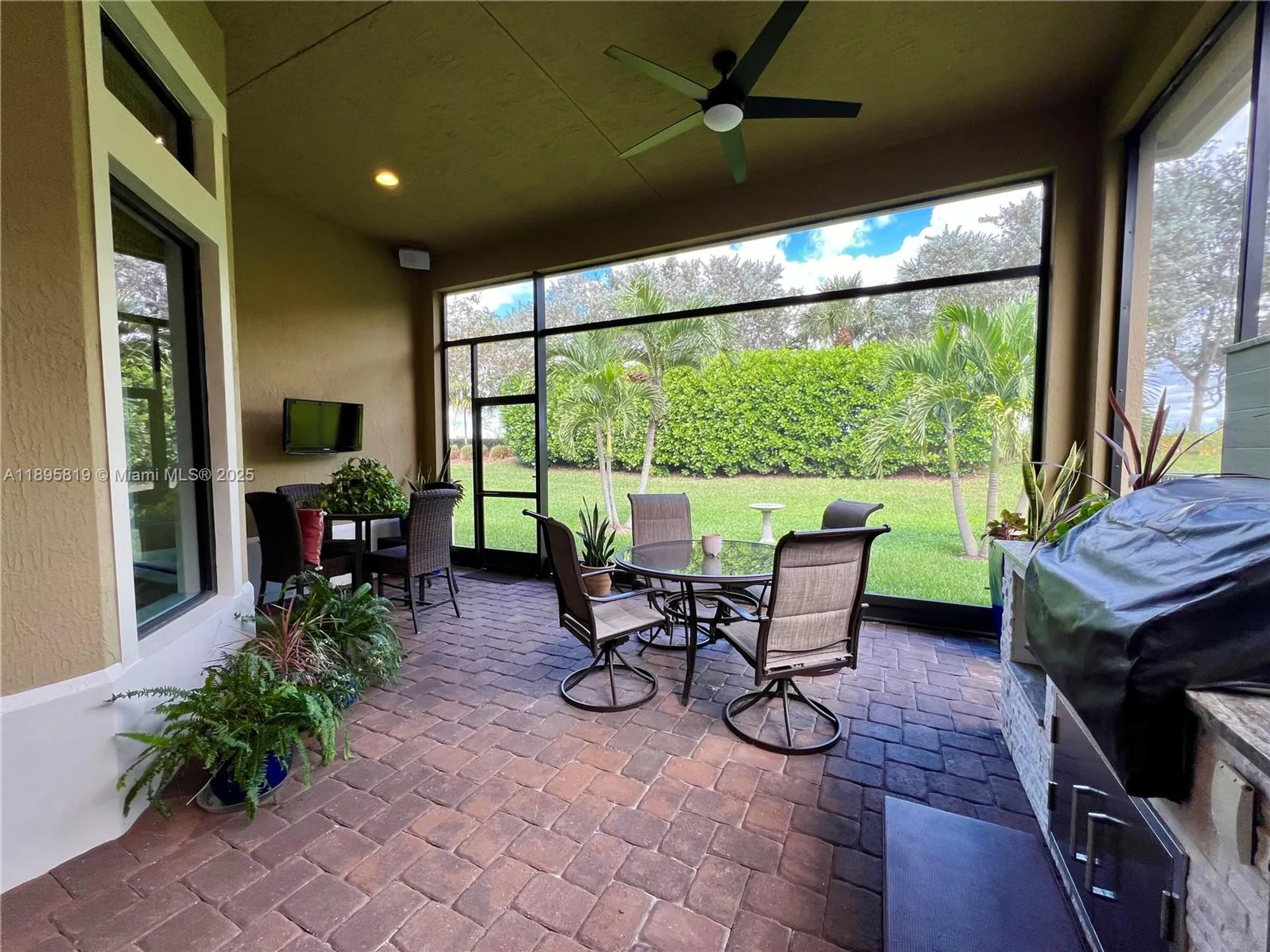 Property Slideshow image 40 of 45 | 11985 kalmar cir, Parkland, FL, 33076