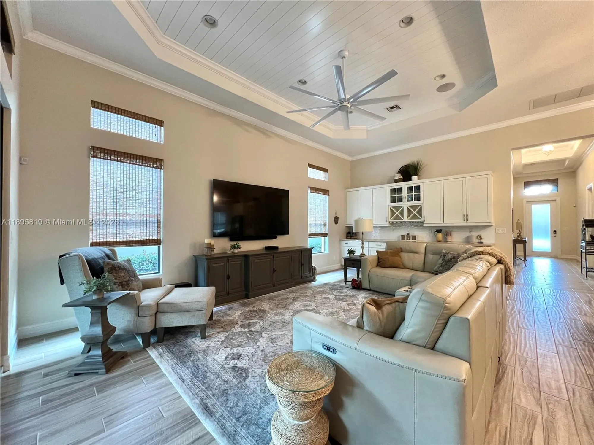 Property Slideshow image 8 of 45 | 11985 kalmar cir, Parkland, FL, 33076