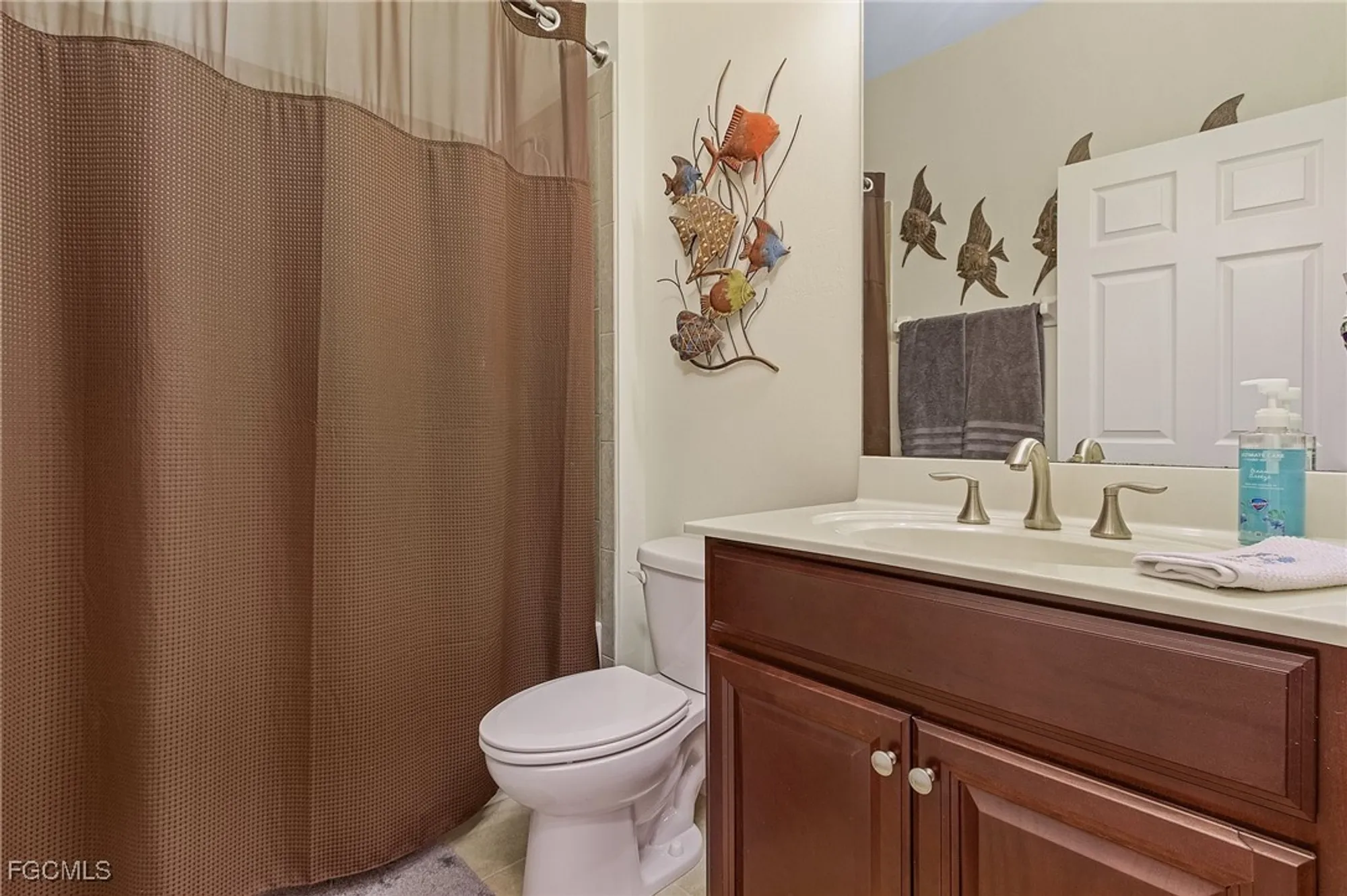 Property Slideshow image 15 of 30 | 3121 redstone cir, North Fort Myers, FL, 33917