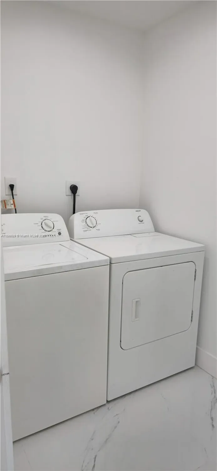 Property Slideshow image 18 of 25 | 4404 nw 46th way, Tamarac, FL, 33319