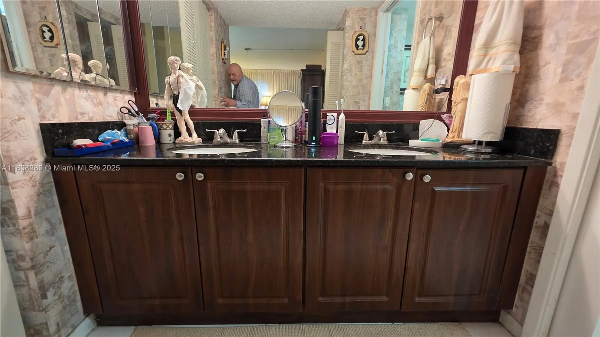 Property Slideshow image 15 of 22 | 12955 sw 16th ct 101m, Pembroke Pines, FL, 33027