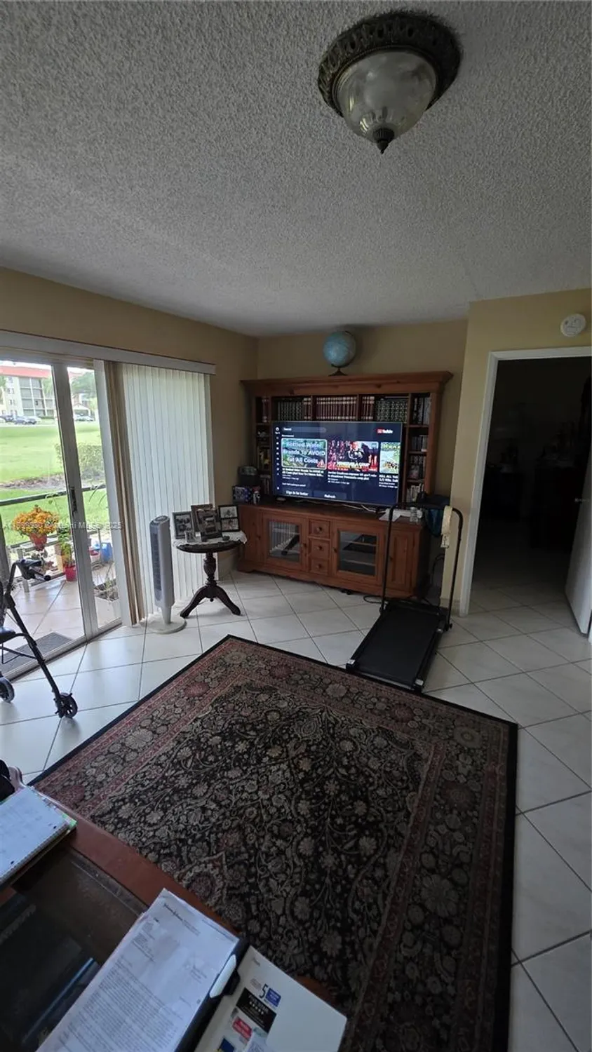 Property Slideshow image 8 of 22 | 12955 sw 16th ct 101m, Pembroke Pines, FL, 33027