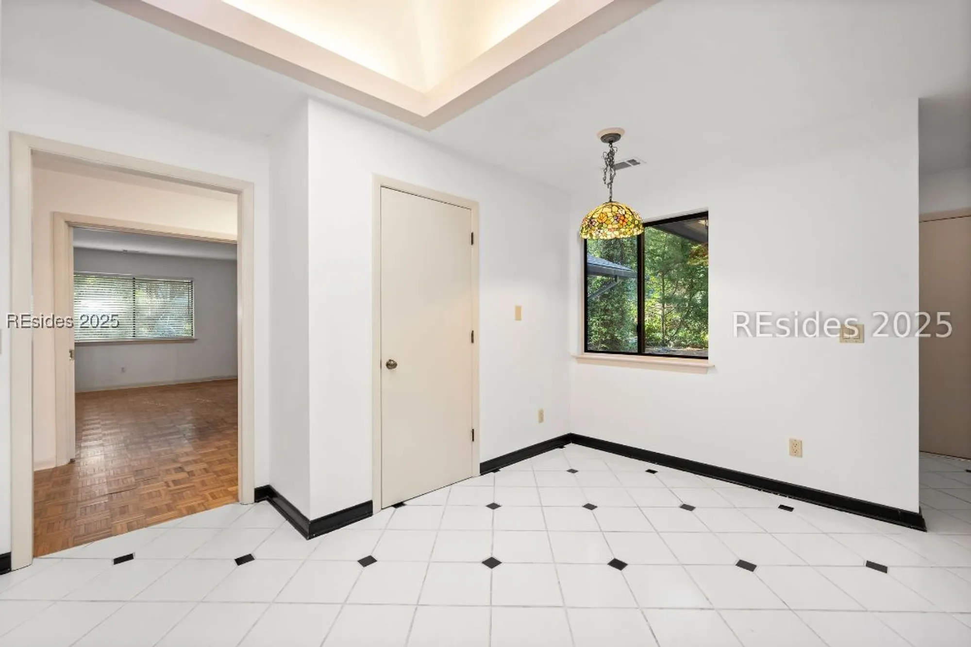 Property Slideshow image 12 of 43 | 29 arrow wood rd, Hilton Head Island, SC, 29926