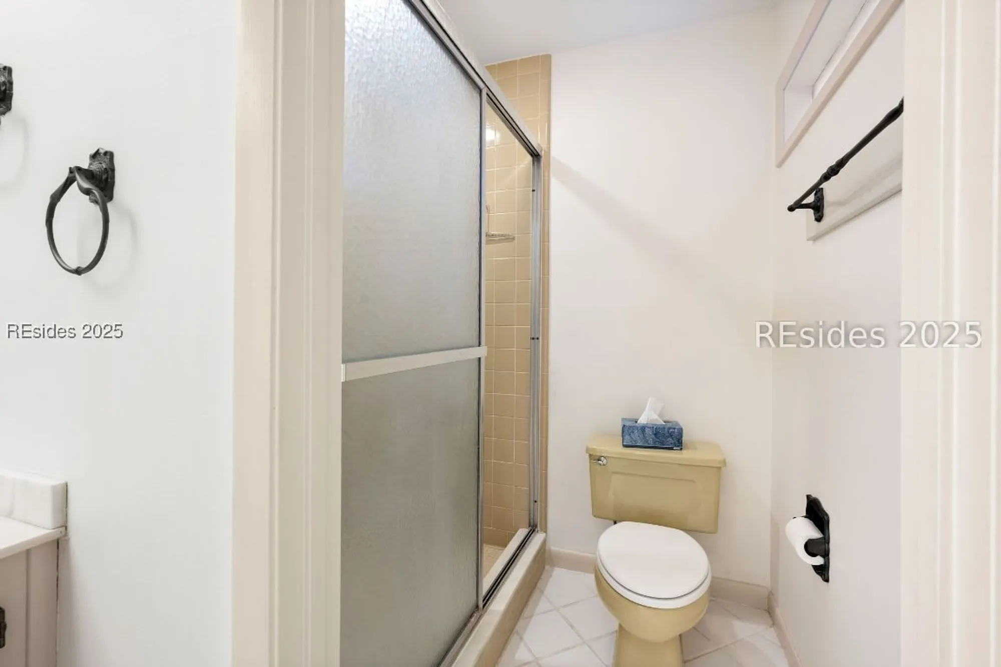 Property Slideshow image 21 of 43 | 29 arrow wood rd, Hilton Head Island, SC, 29926