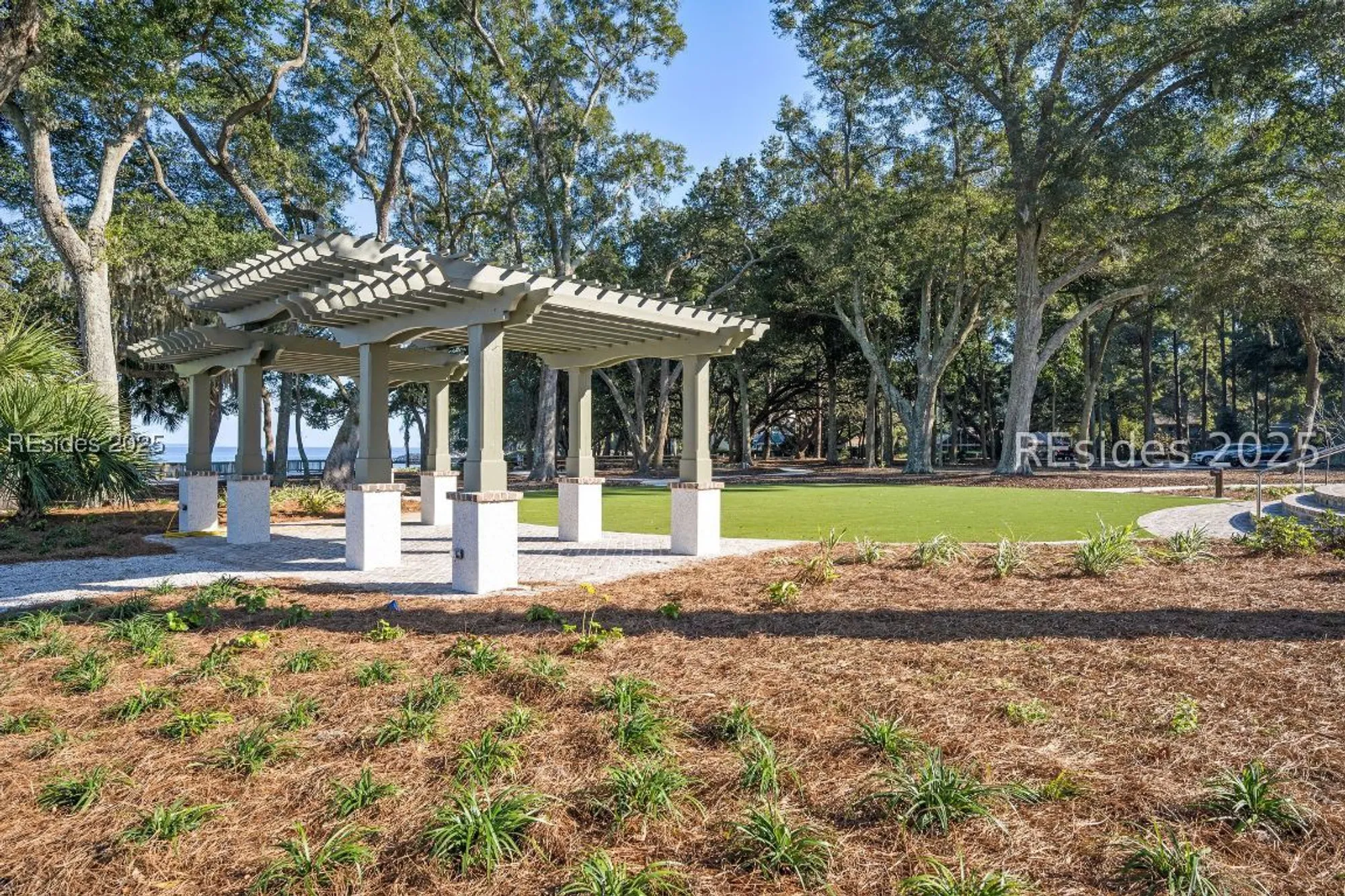 Property Slideshow image 38 of 43 | 29 arrow wood rd, Hilton Head Island, SC, 29926