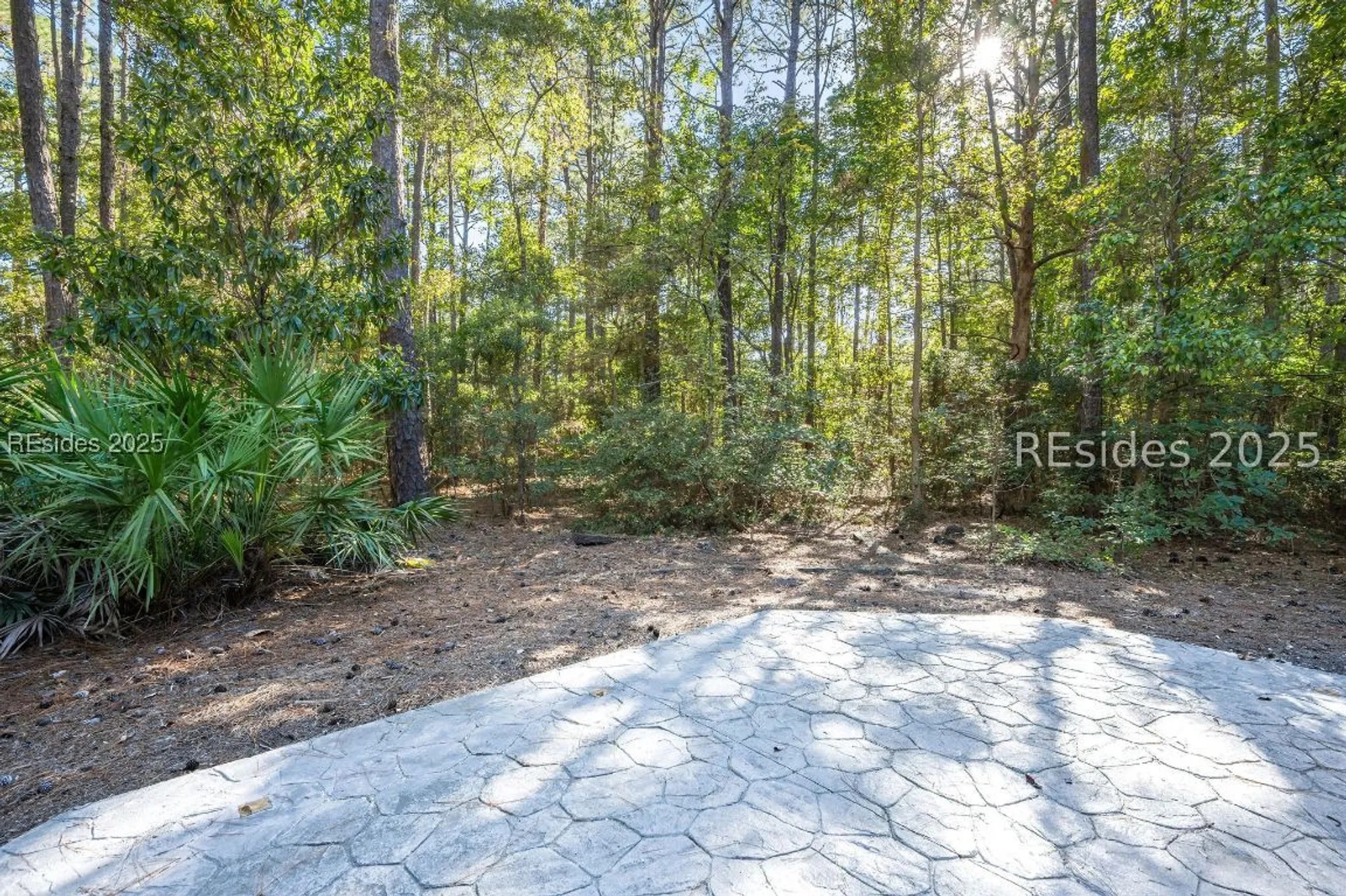 Property Slideshow image 33 of 43 | 29 arrow wood rd, Hilton Head Island, SC, 29926