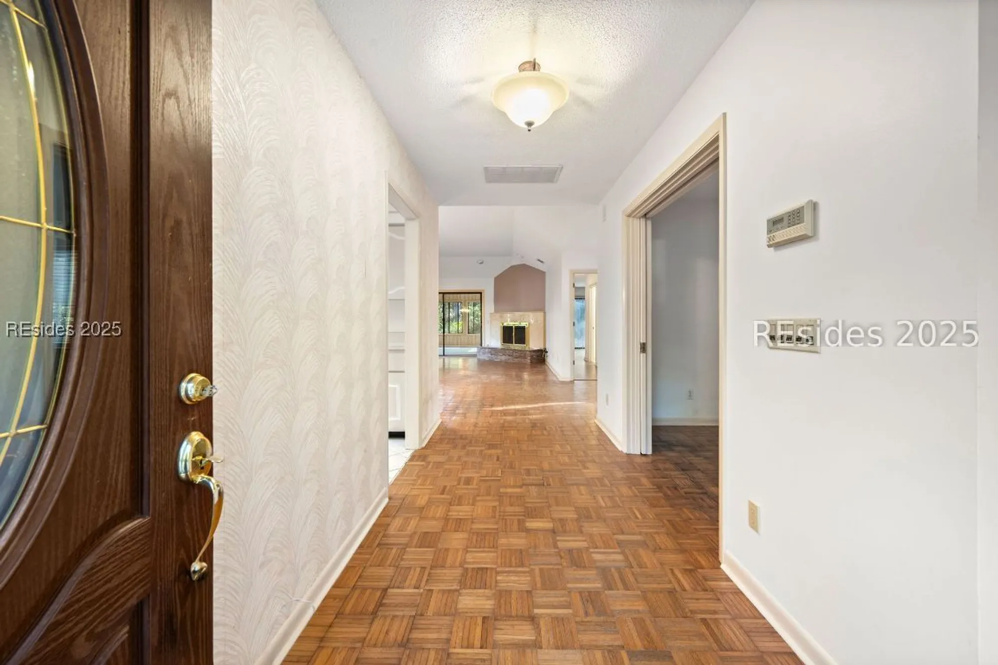 Property Slideshow image 4 of 43 | 29 arrow wood rd, Hilton Head Island, SC, 29926