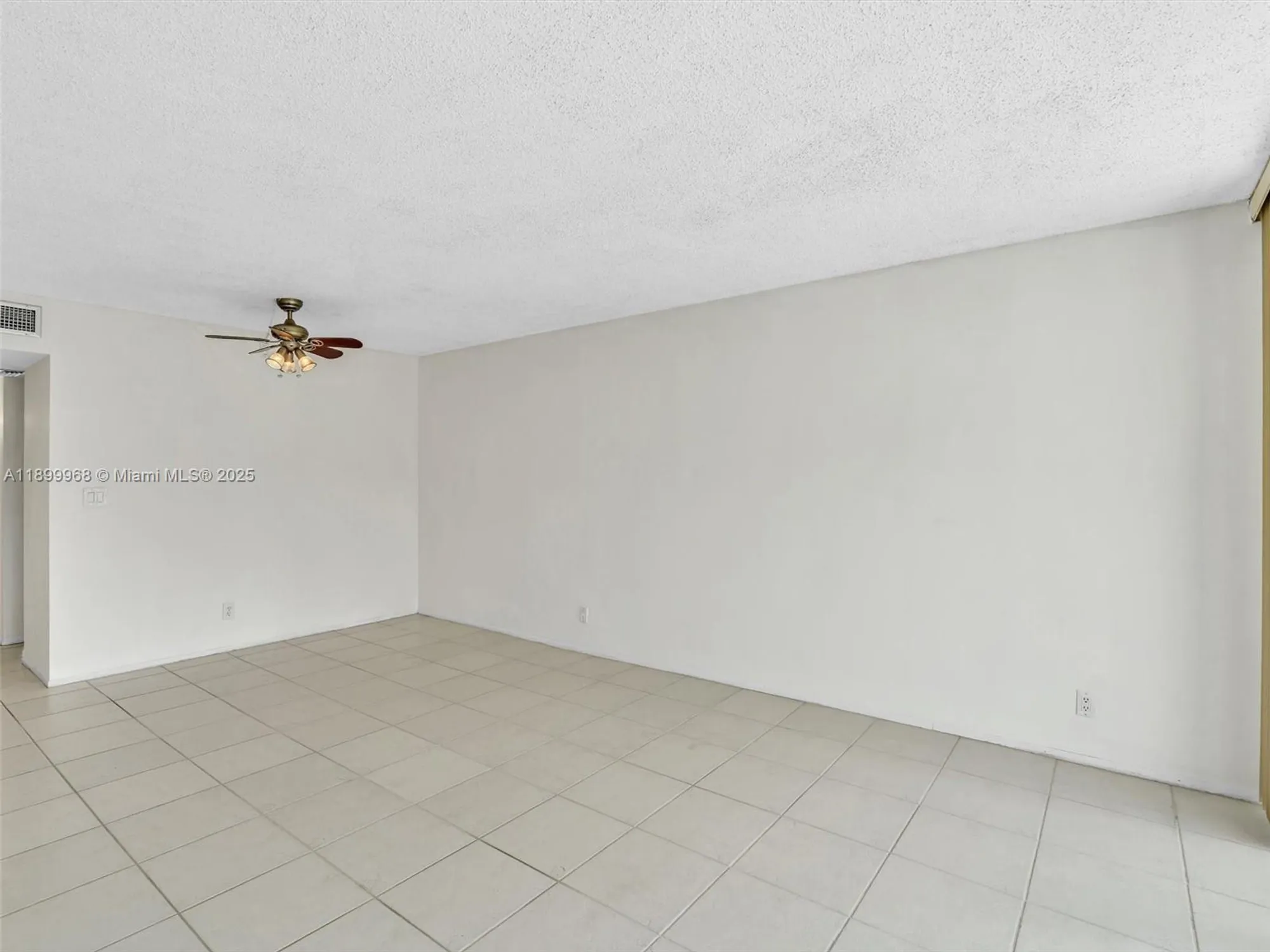 Property Slideshow image 16 of 63 | 20500 w country club dr 203, Aventura, FL, 33180