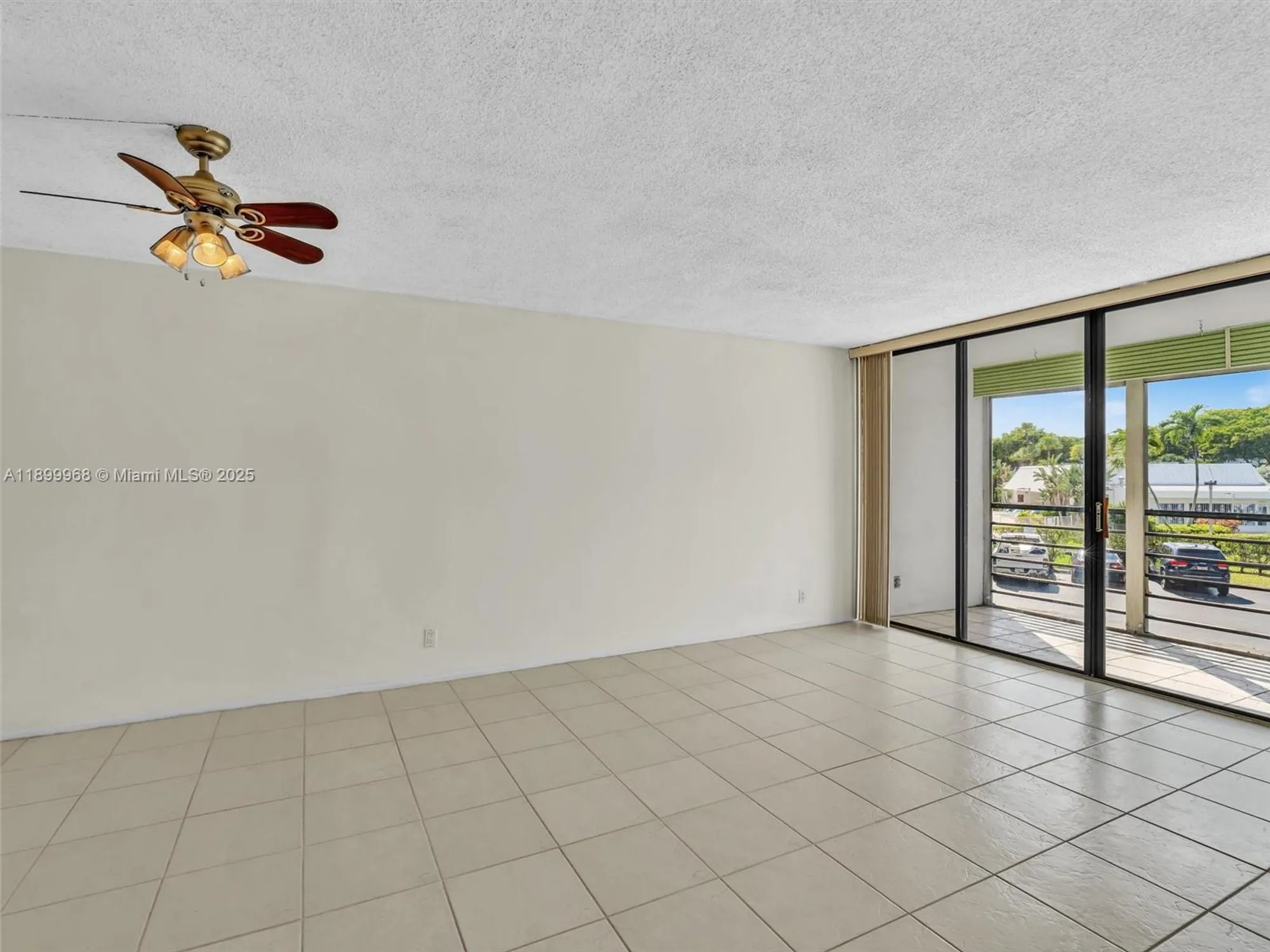 Property Slideshow image 17 of 63 | 20500 w country club dr 203, Aventura, FL, 33180