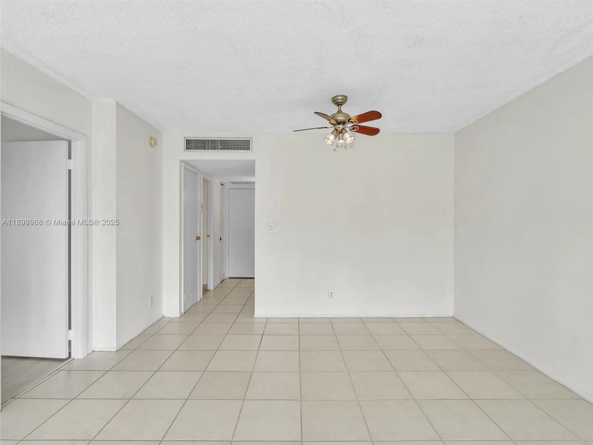 Property Slideshow image 18 of 63 | 20500 w country club dr 203, Aventura, FL, 33180