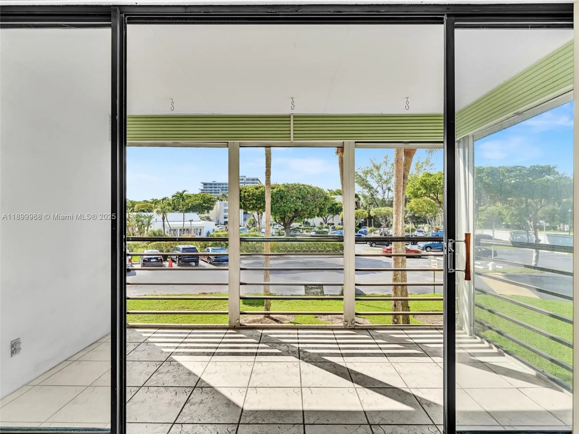 Property Slideshow image 19 of 63 | 20500 w country club dr 203, Aventura, FL, 33180