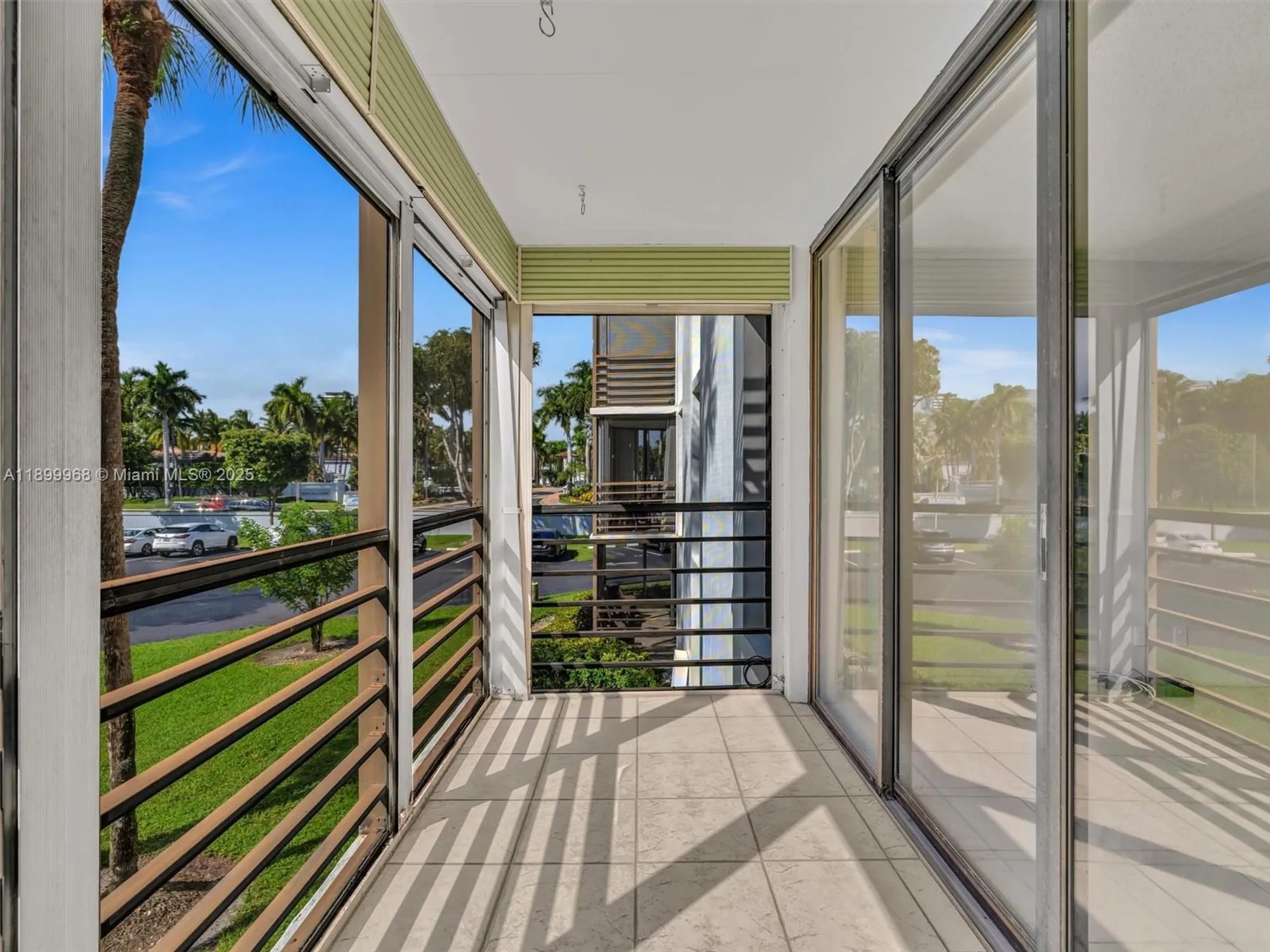 Property Slideshow image 24 of 63 | 20500 w country club dr 203, Aventura, FL, 33180