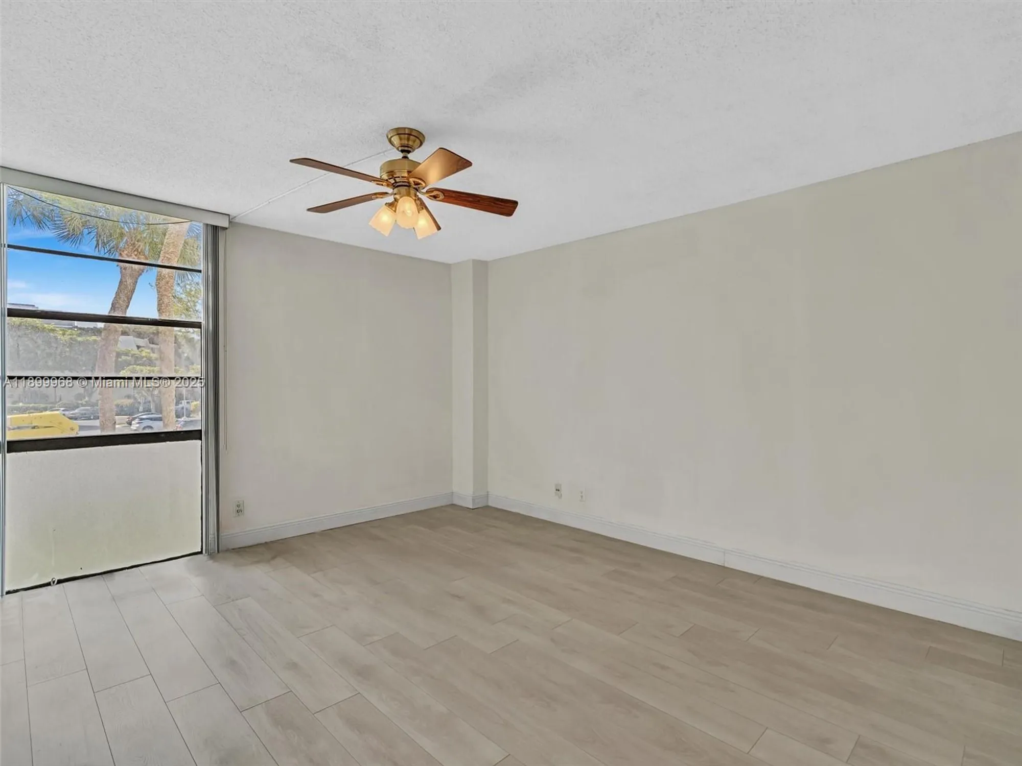 Property Slideshow image 26 of 63 | 20500 w country club dr 203, Aventura, FL, 33180