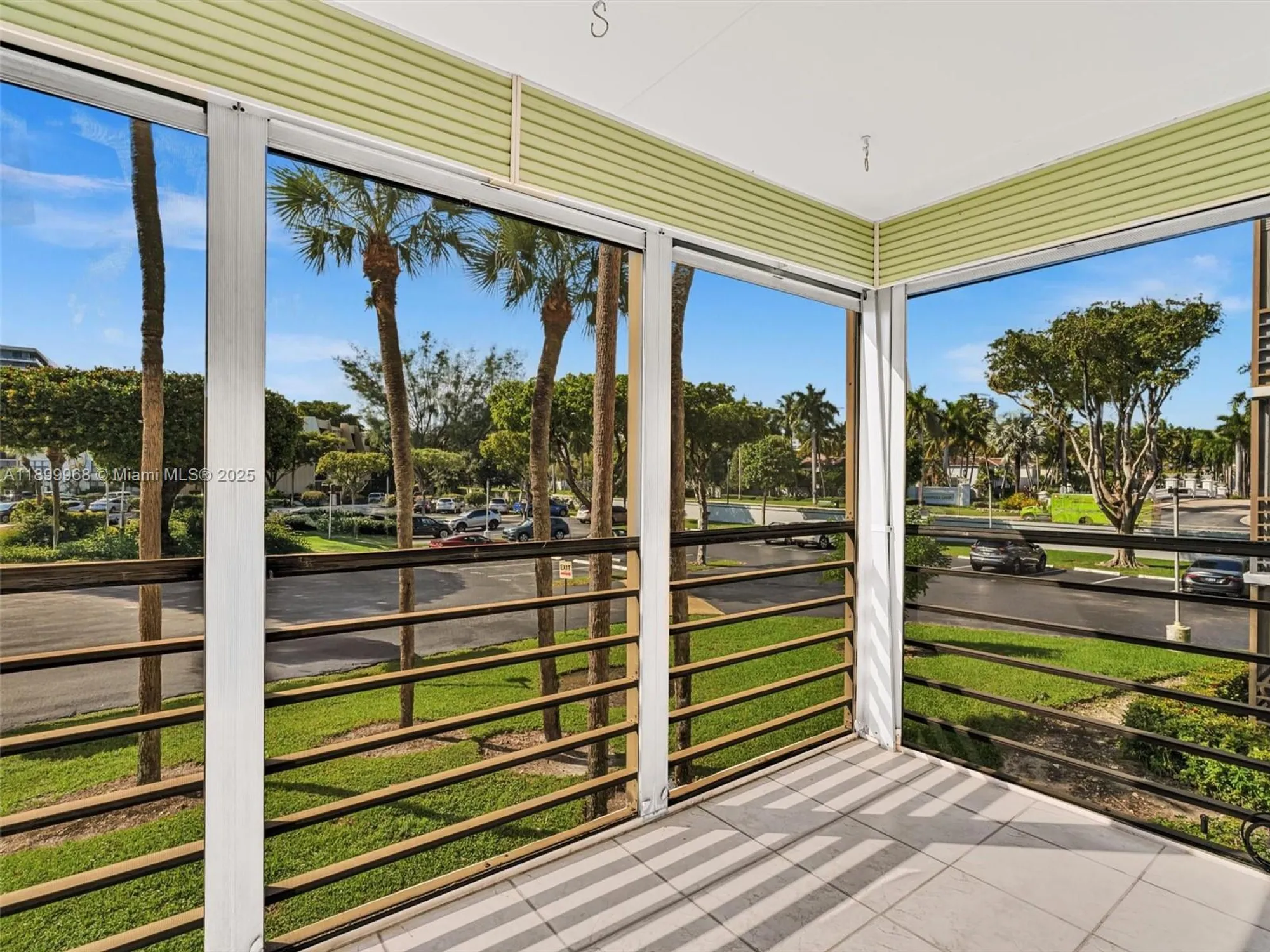 Property Slideshow image 21 of 63 | 20500 w country club dr 203, Aventura, FL, 33180