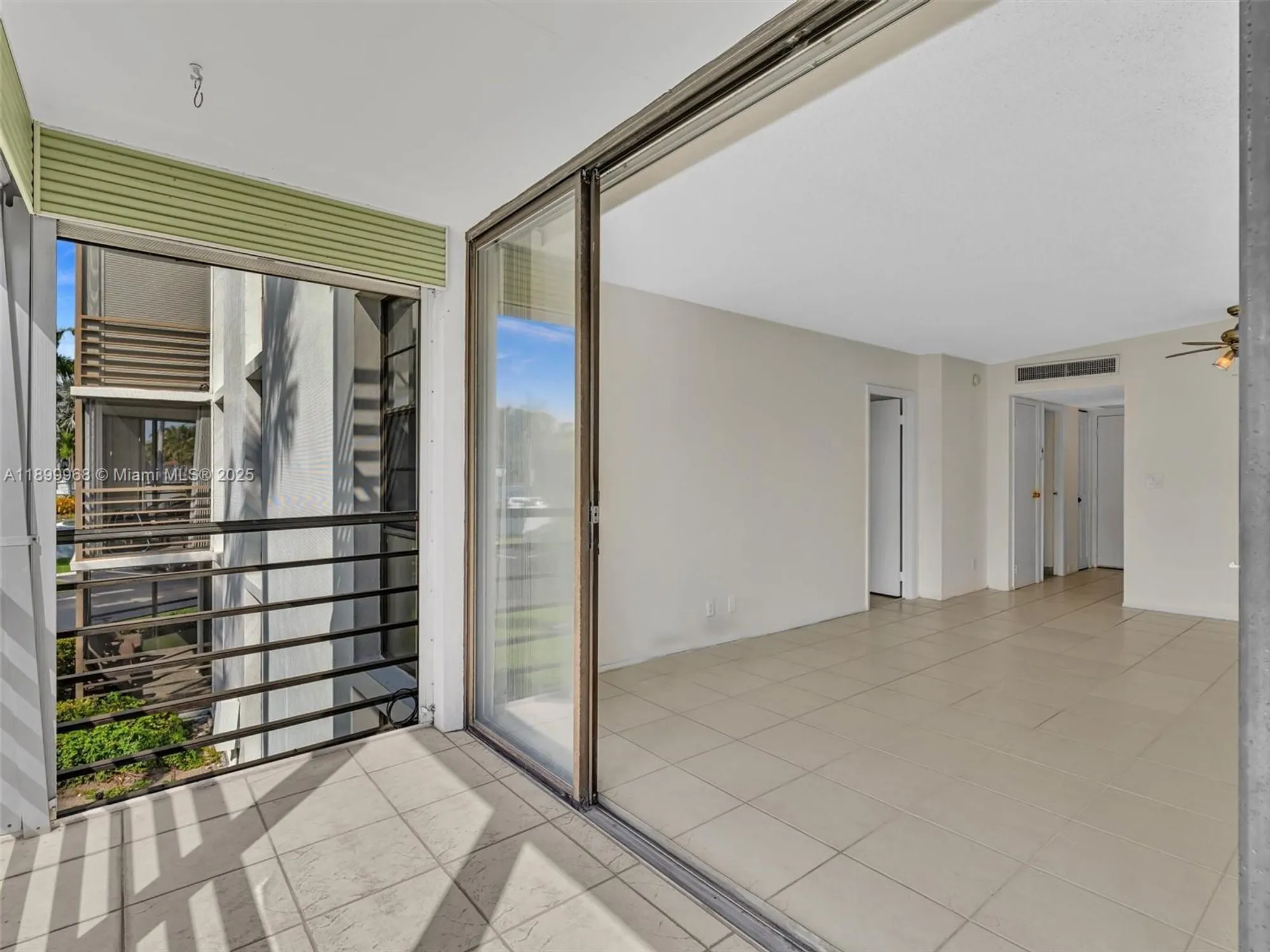 Property Slideshow image 23 of 63 | 20500 w country club dr 203, Aventura, FL, 33180
