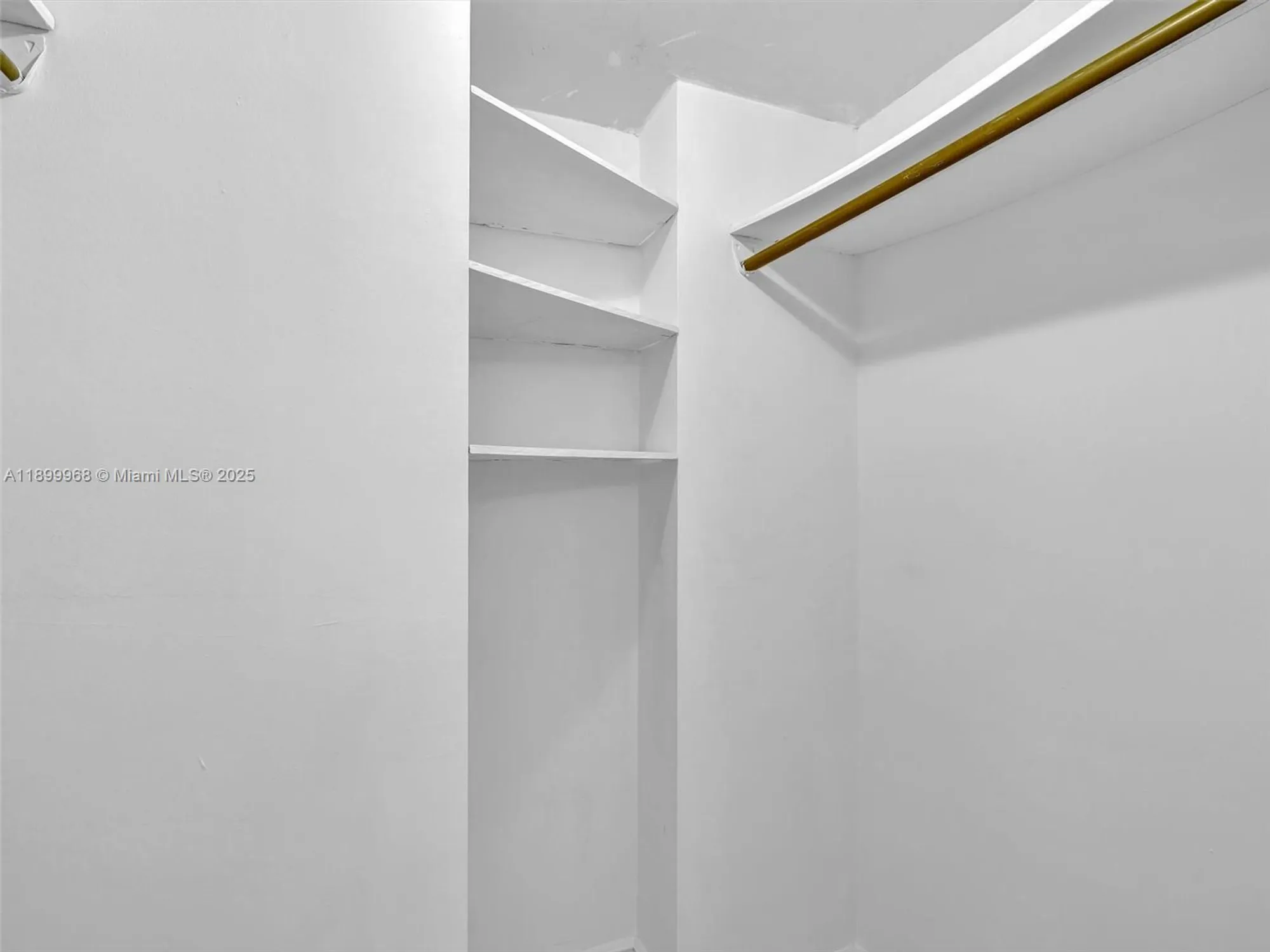 Property Slideshow image 31 of 63 | 20500 w country club dr 203, Aventura, FL, 33180