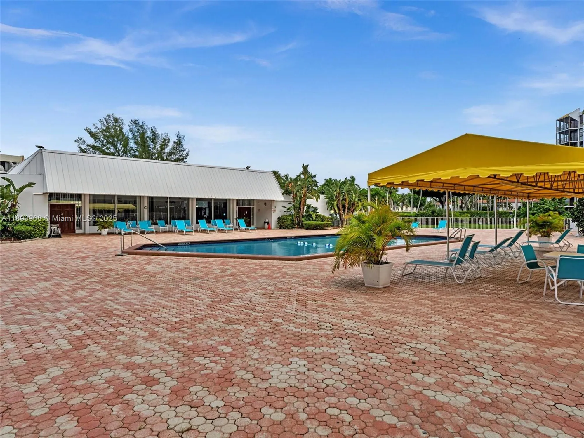 Property Slideshow image 53 of 63 | 20500 w country club dr 203, Aventura, FL, 33180