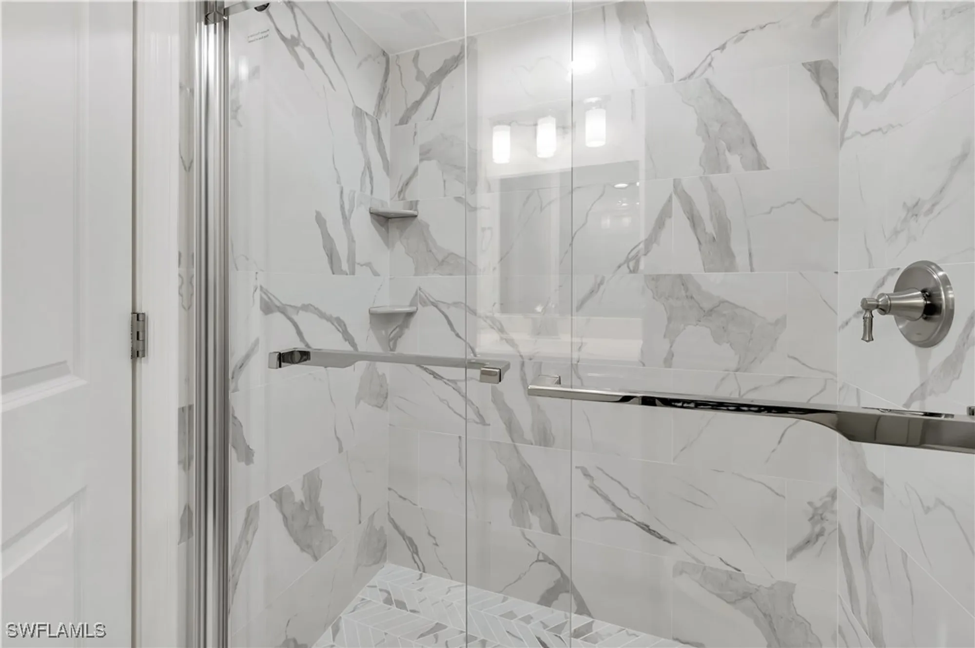 Property Slideshow image 34 of 47 | 222 harbour dr apt 114, Naples, FL, 34103