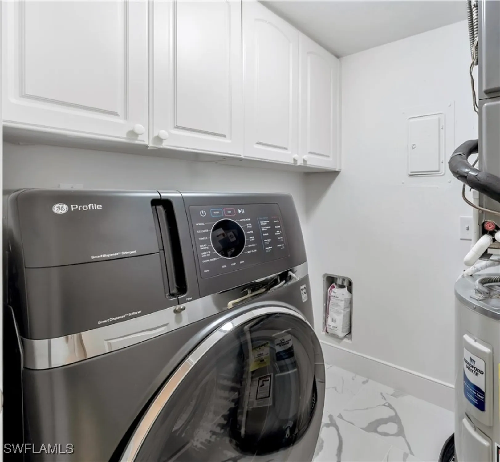 Property Slideshow image 35 of 47 | 222 harbour dr apt 114, Naples, FL, 34103