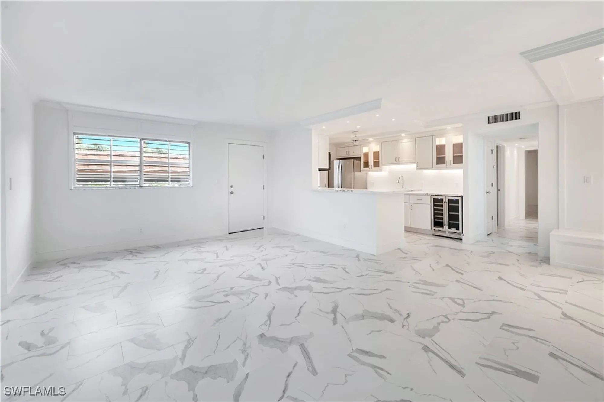 Property Slideshow image 36 of 47 | 222 harbour dr apt 114, Naples, FL, 34103