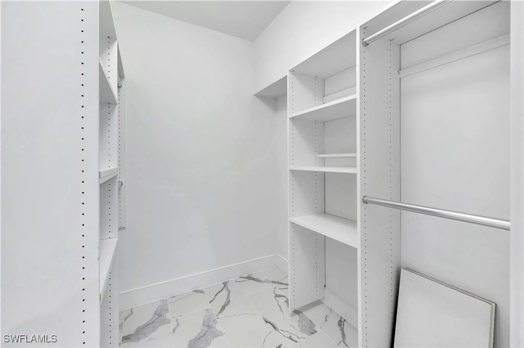 Property Slideshow image 31 of 47 | 222 harbour dr apt 114, Naples, FL, 34103