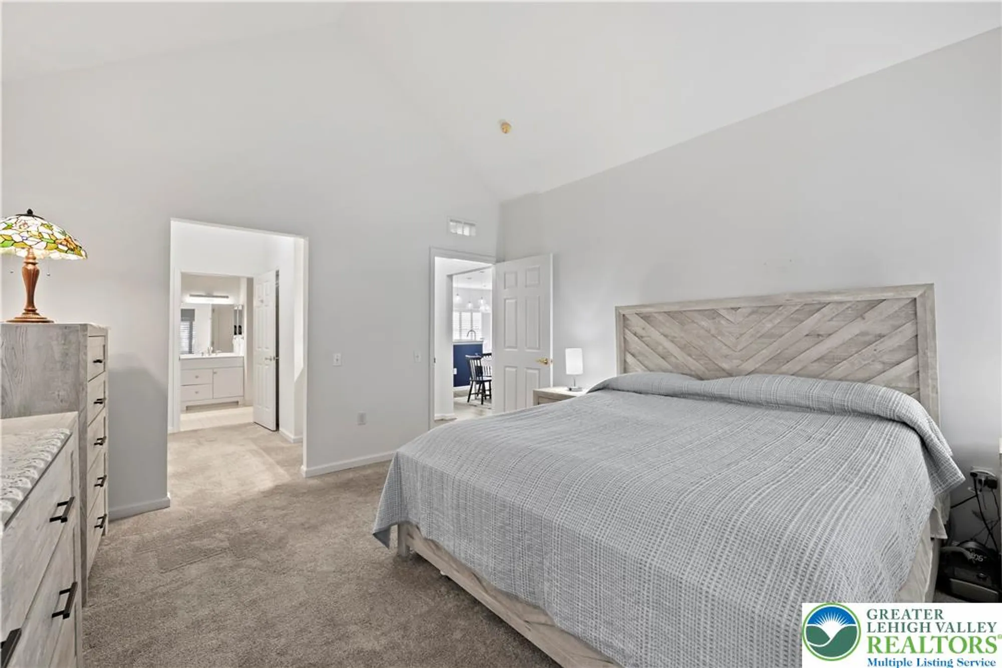 Property Slideshow image 17 of 27 | 4762 steeplechase dr, Macungie, PA, 18062