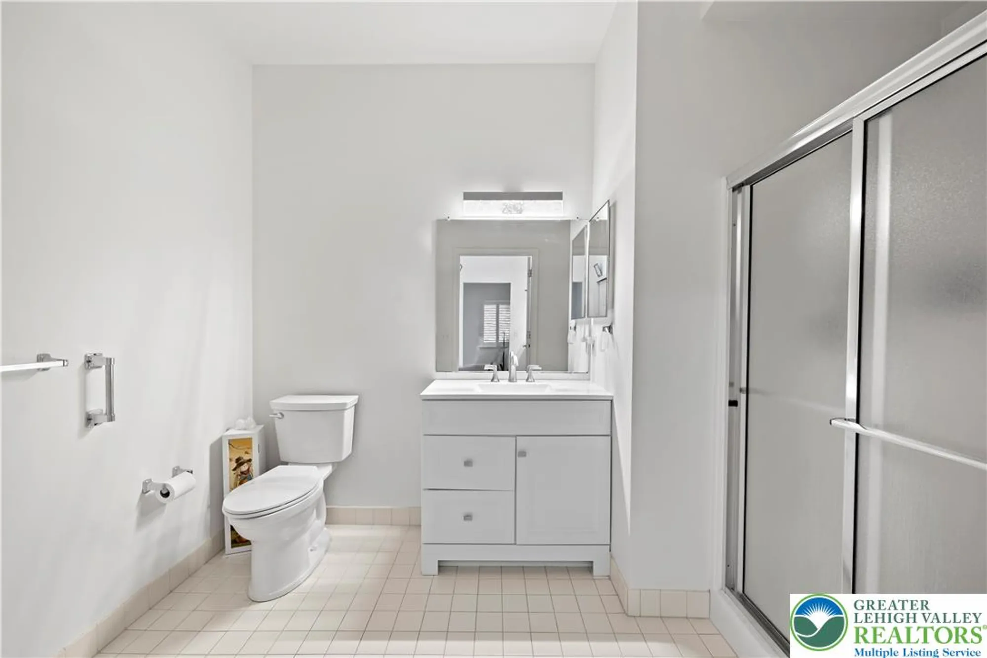Property Slideshow image 19 of 27 | 4762 steeplechase dr, Macungie, PA, 18062