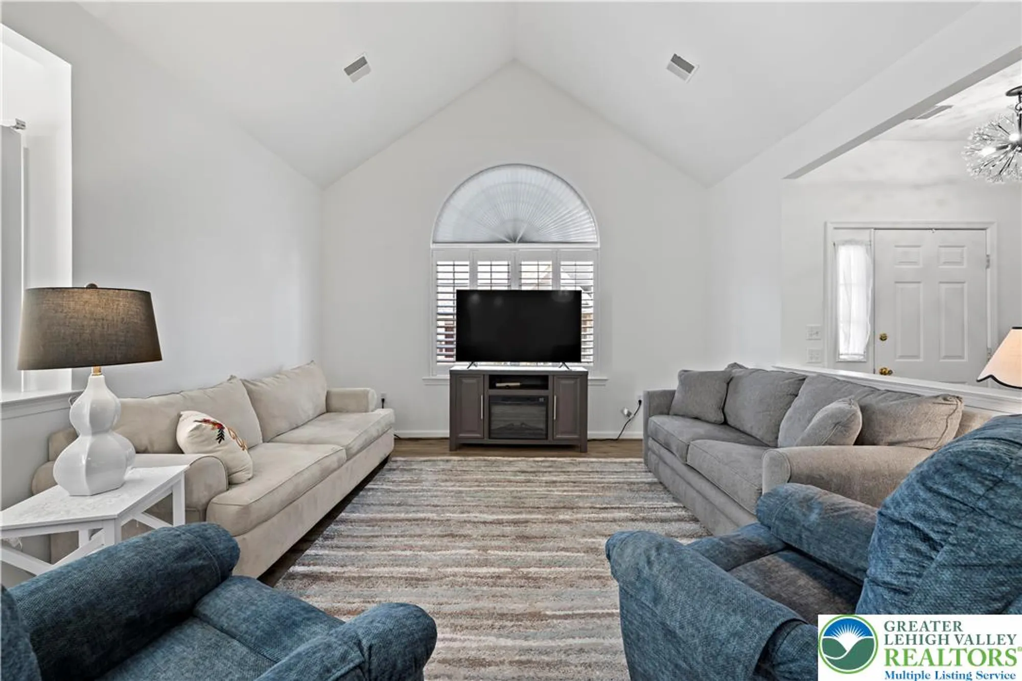 Property Slideshow image 5 of 27 | 4762 steeplechase dr, Macungie, PA, 18062