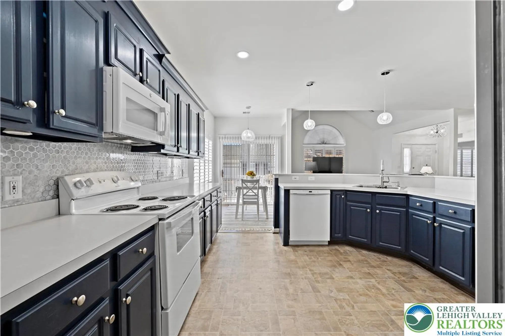 Property Slideshow image 9 of 27 | 4762 steeplechase dr, Macungie, PA, 18062