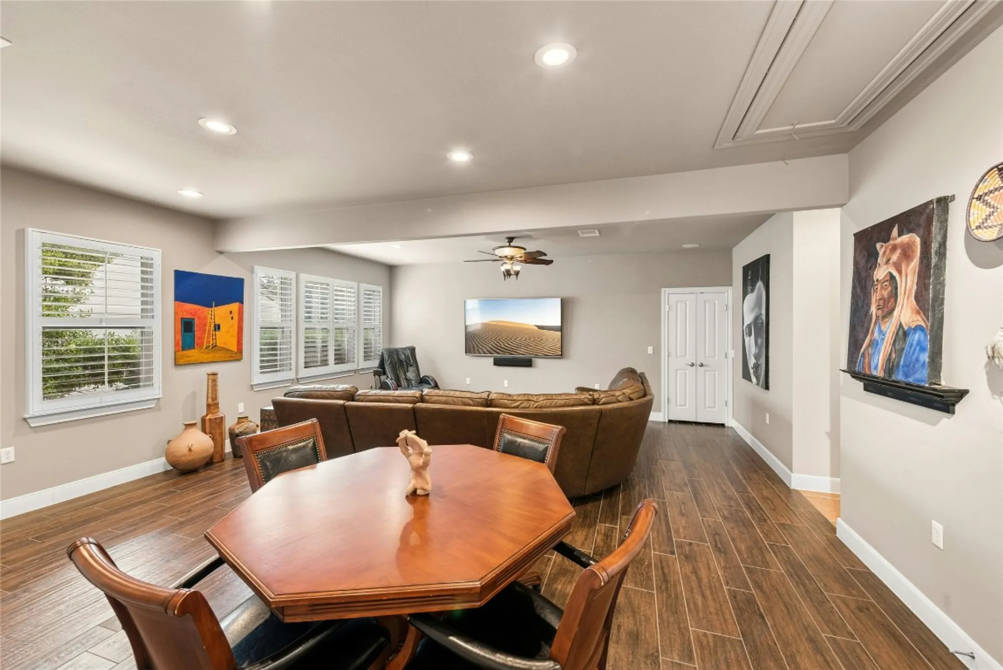 Property Slideshow image 16 of 40 | 215 goose island dr, Georgetown, TX, 78633