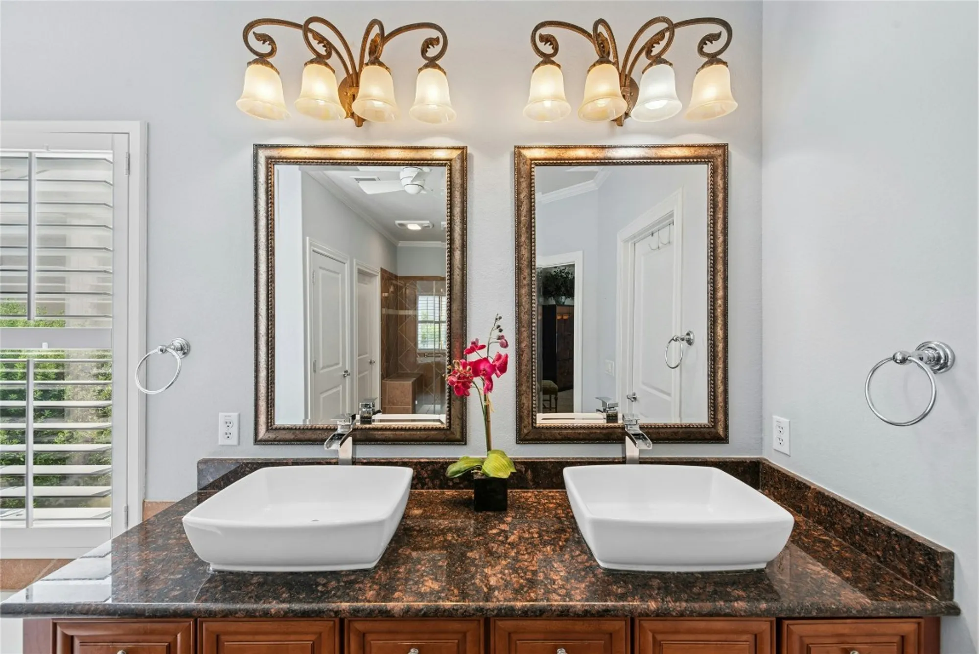 Property Slideshow image 22 of 40 | 215 goose island dr, Georgetown, TX, 78633