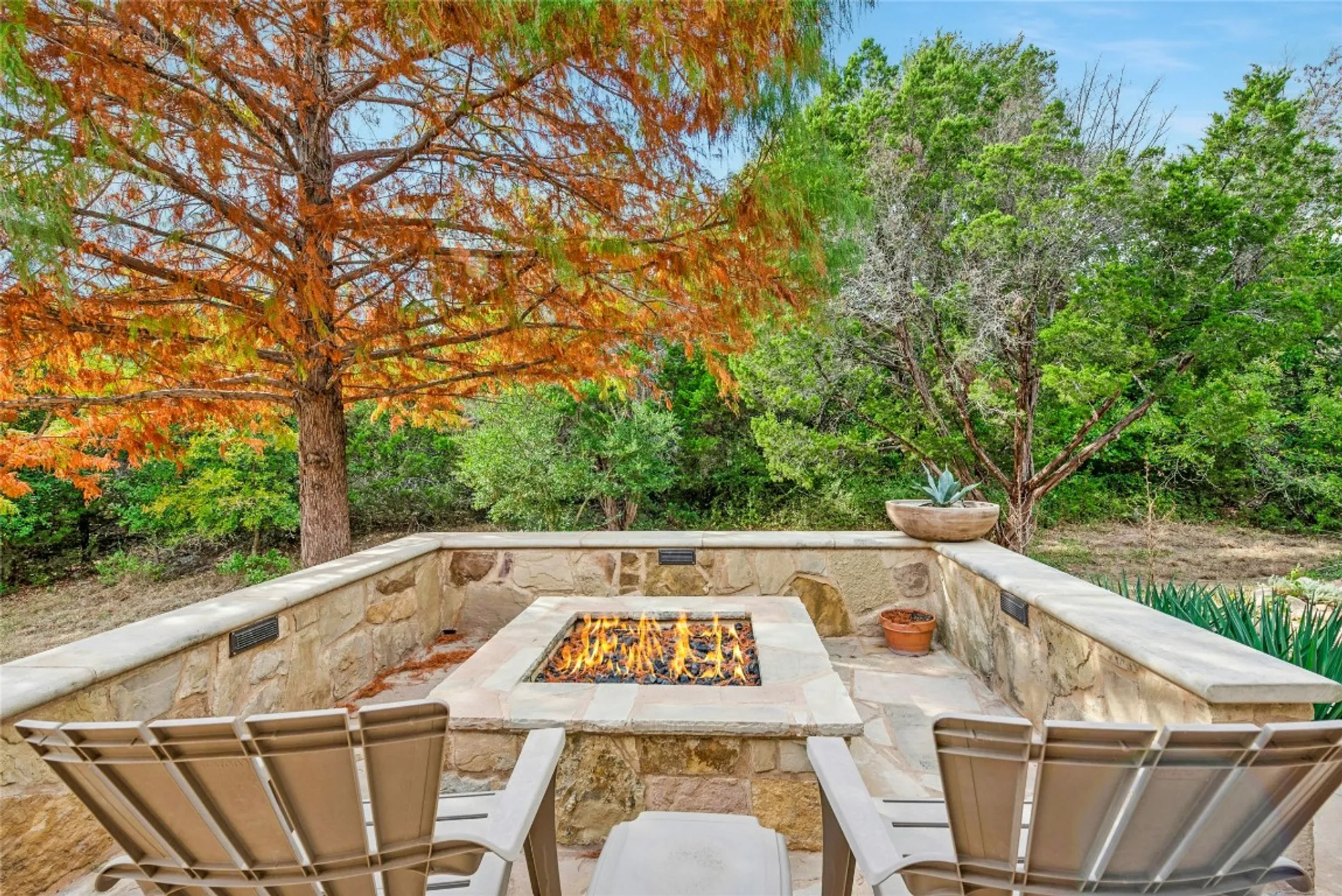 Property Slideshow image 31 of 40 | 215 goose island dr, Georgetown, TX, 78633