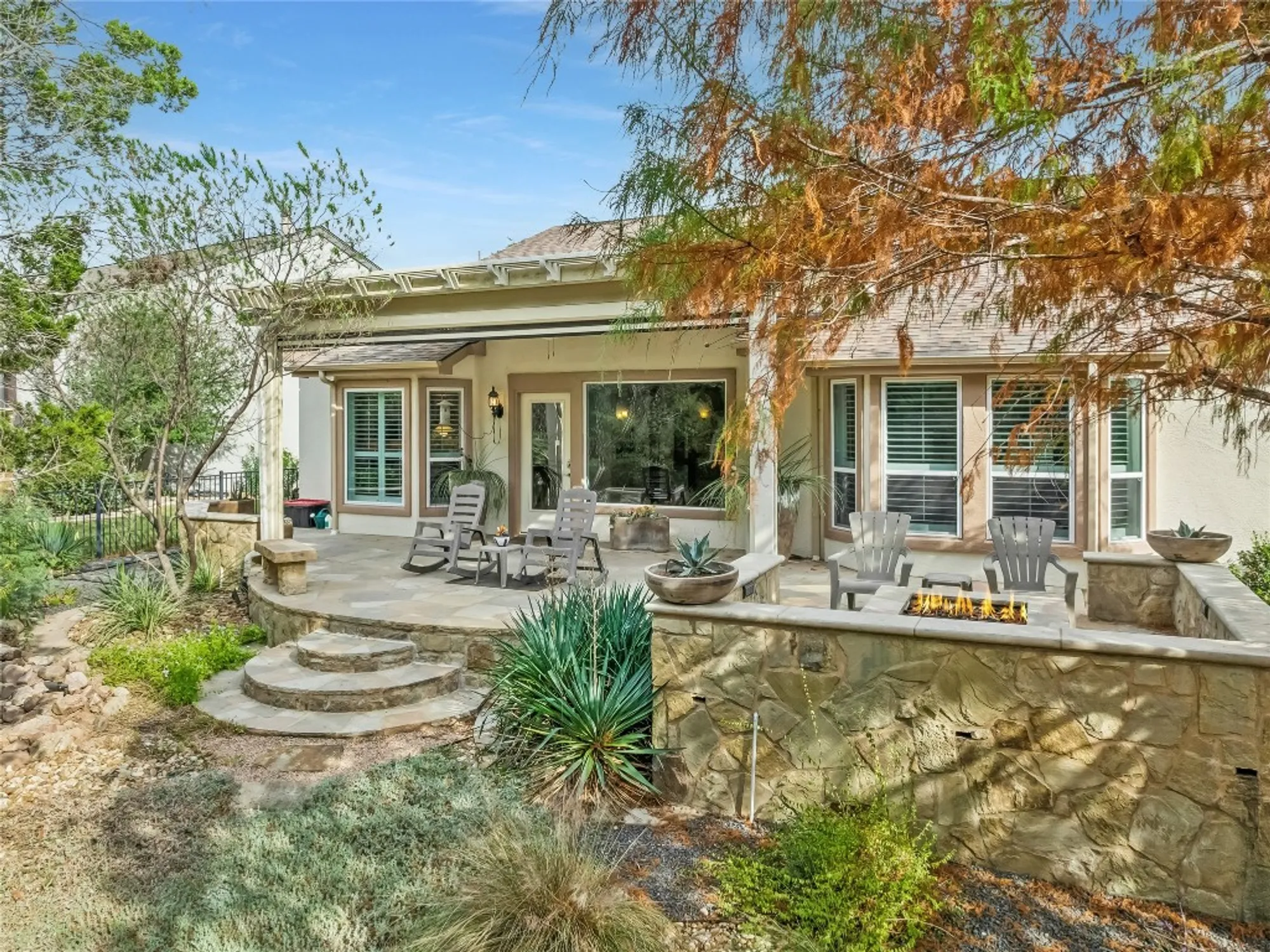 Property Slideshow image 32 of 40 | 215 goose island dr, Georgetown, TX, 78633