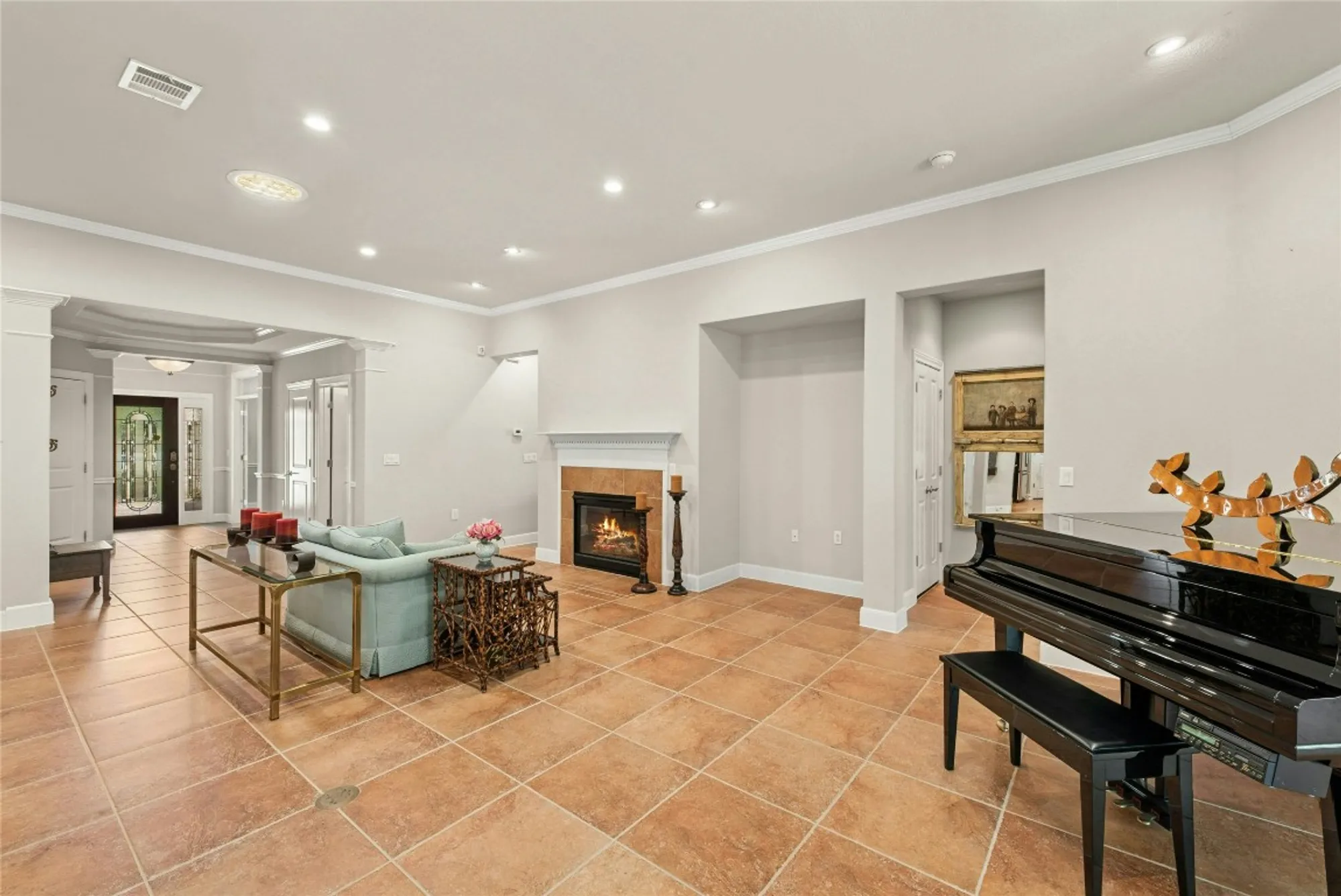 Property Slideshow image 4 of 40 | 215 goose island dr, Georgetown, TX, 78633