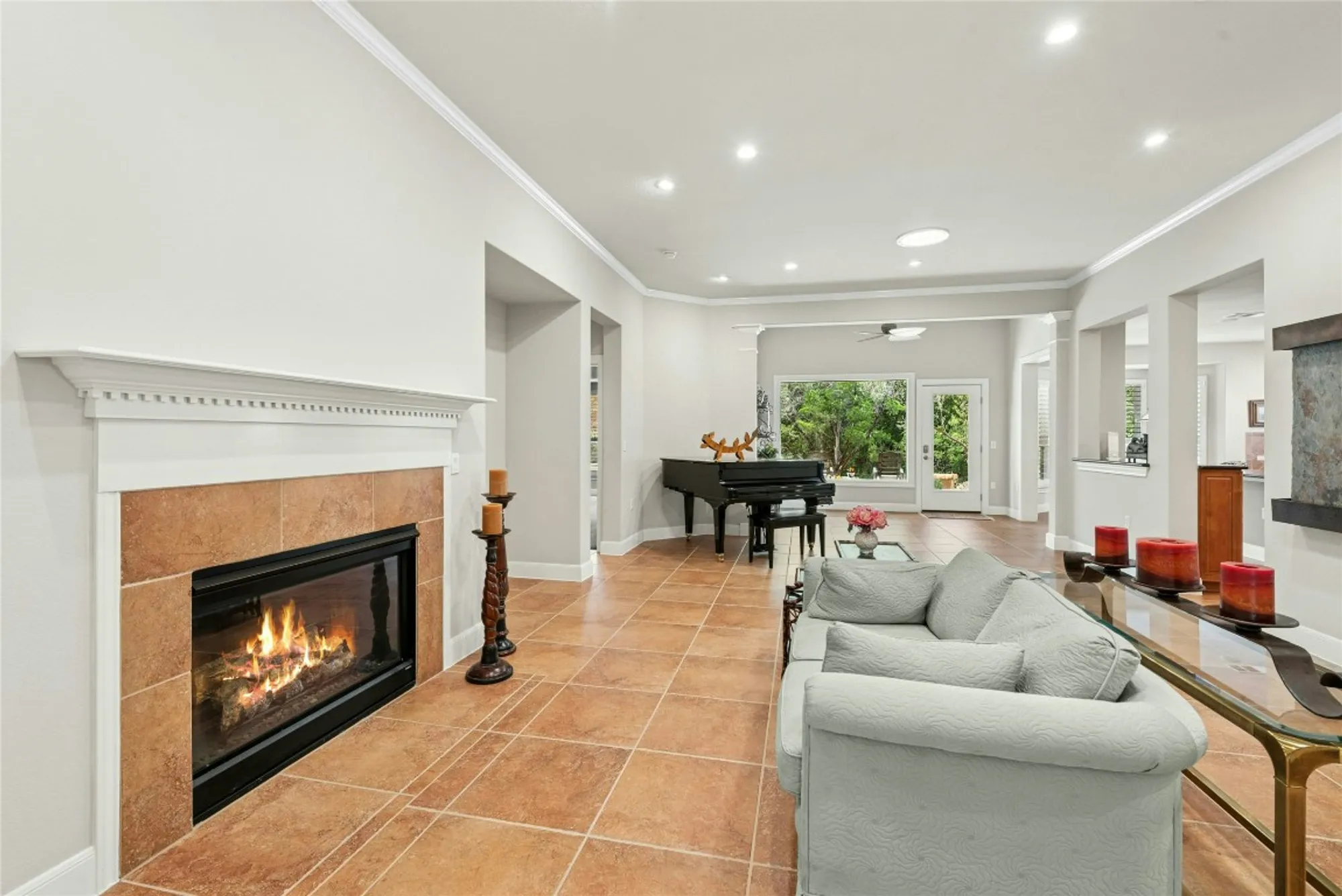 Property Slideshow image 5 of 40 | 215 goose island dr, Georgetown, TX, 78633